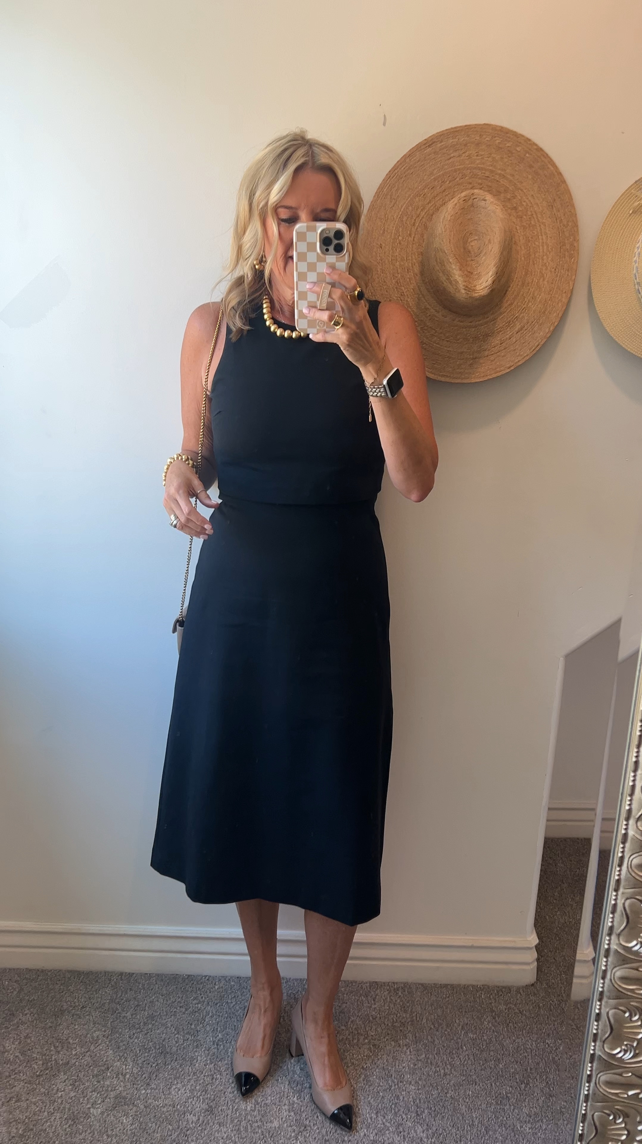 🚨promo codes 

#ootd what I wore to church

This Spanx dress is so cute, fits tts, has stretch and a cute little back cut out yet works with regular bra. 

Great dress for work wear with a blazer or as is.

Dress up for a wedding guest dress. 

🚨SAVE 10% off all Spanx with my CODE: DEARDARCYXSPANX. Great free shipping and returns, too

Today, I styled with ally cap toe block heel shoes 

🚨 Promo code 
Discount codes to use:

DARCY40($40 off first pair of heels) 

DARCY10(10% off first pair of flats or boots)

Lisi lurch jewelry 
Gold bead necklace, hoop earrings and bracelets 


#LTKShoeCrush #LTKWorkwear #LTKWedding