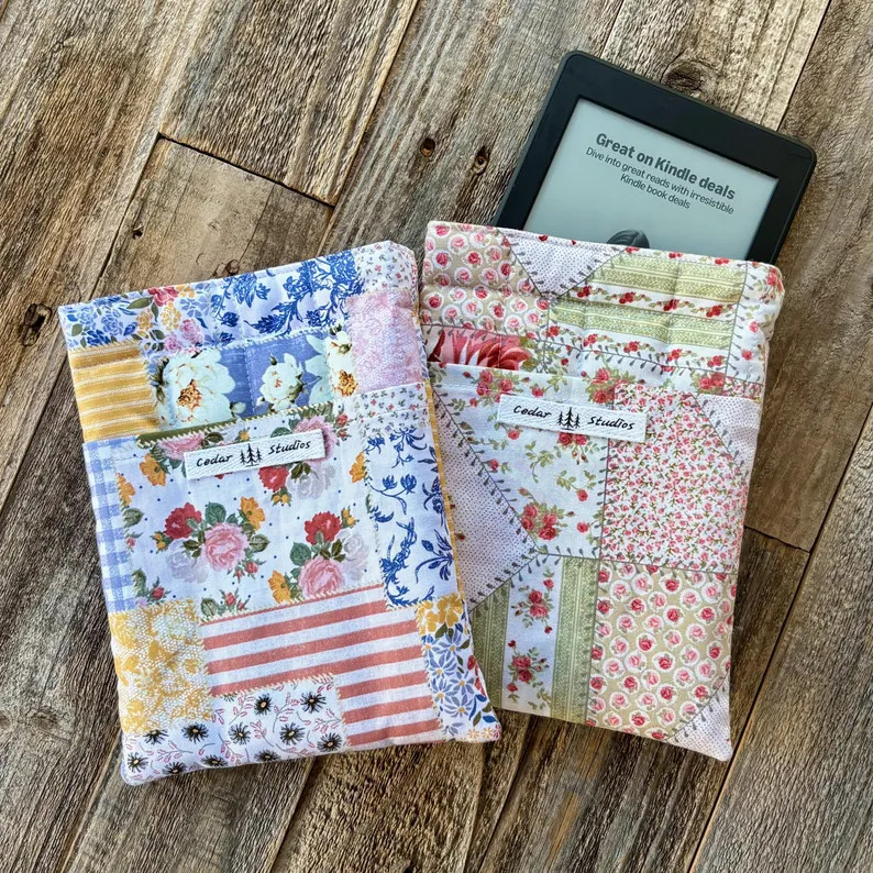 Handmade Quilted Kindle Sleeve | E-reader Case With Magnetic Closure | 6x8 in | Patchwork Picnic ... | Etsy (US)
