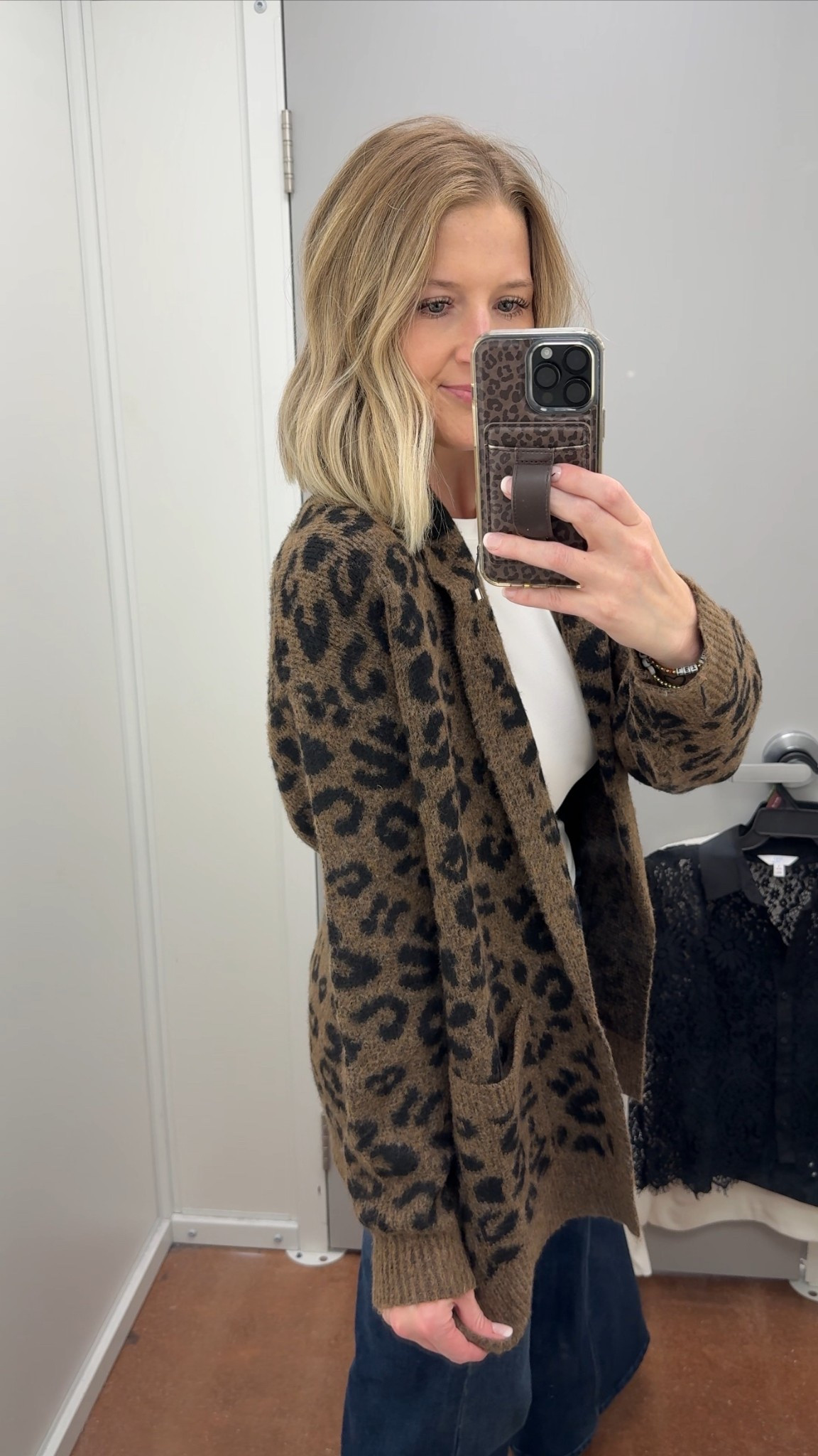 Dreamy Walmart Cardigan 
135 lbs 5’7
I sized up to a large and it’s perfectly oversized and insanely comfortable. Paired here with my favorite basic crew neck but also plan to wear over all the holiday graphic tees. Would make a comfy little Thanksgiving look too! 


Cozy sweater cardigan | leopard cardigan |  comfy outfit | Walmart Finds 

#LTKmomlife #LTKFindsUnder50 #LTKSeasonal