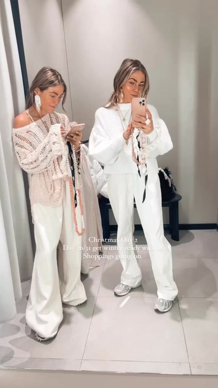 Christmas Day 2 // Day 26/31 get winter ready with us.. Shoppings going on. We love the new in @hm and found these white winter styles. ✨✨✨✨ #LTKGift #grwu #getreadywithme 
.
Have a lovely Christmas Day 2 xx twins @bysiss linked all below and similar options xx bySiss twins  
.
#christmasdayoutfit #christmasday #outfits #hmxme #pufferjacket #puffercoat #hm 

#LTKGiftGuide #LTKstyletip #LTKHoliday