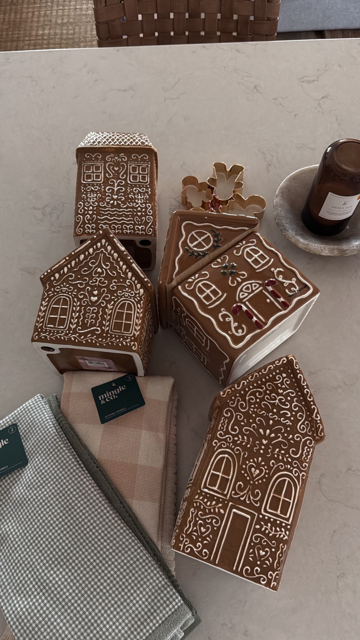 Recent khols Christmas haul!! These gingerbread houses were on sale and literally so dreamy. Also could long pass up the cookie jar hChristmas

#LTKCyberWeek #LTKdayinmylife #LTKHoliday