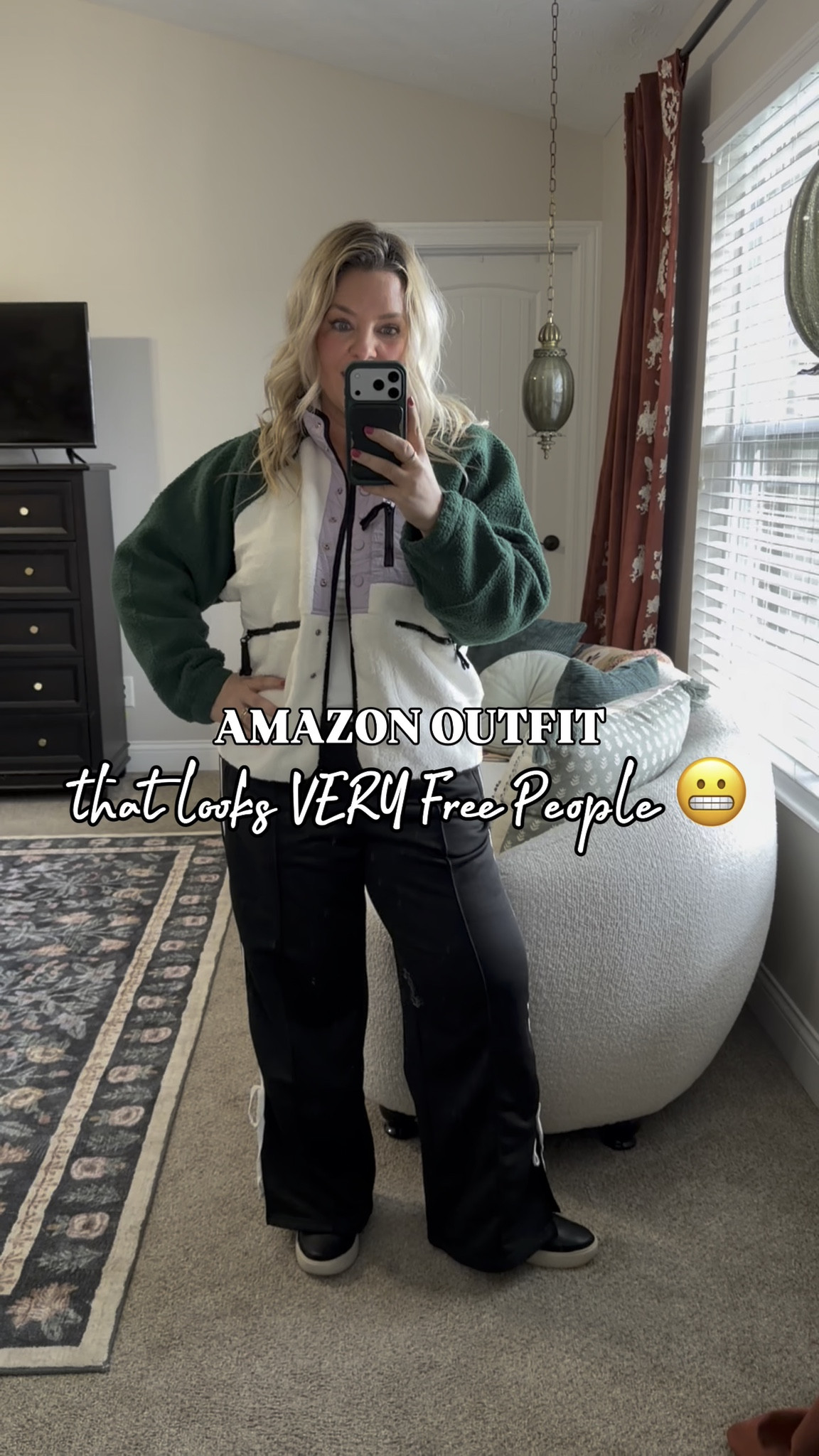 The cutest color block fleece zip up jacket & bow ankle track pants that look so Free People but are Amazon! Wearing my true large in the pants (& I’m 5’2” so they are petite friends!) & sized down to a med in the jacket 