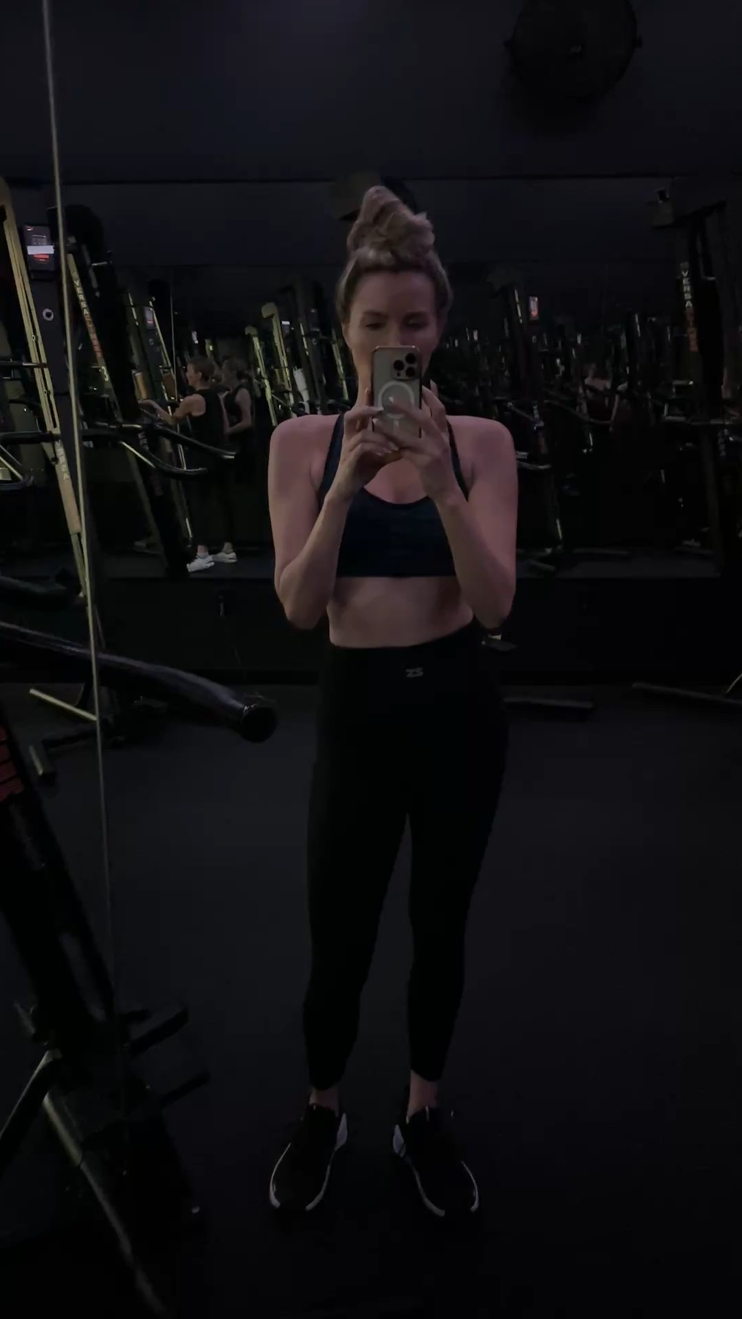 Gym fit that does it all ✨ sweat-ready, flattering, and comfy enough for all-day wear. Obsessed with this set for training + errands. 

#LTKselfcare #LTKdayinmylife #LTKmorningroutine