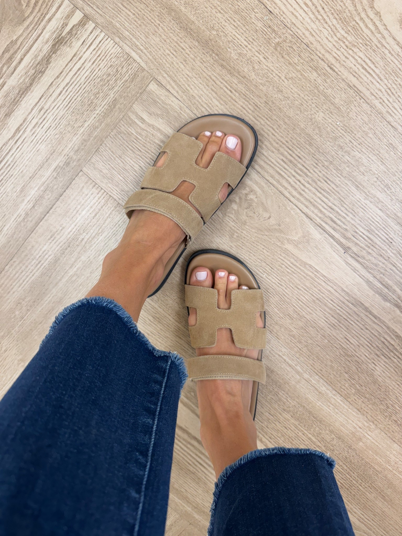 The sandals of the summer