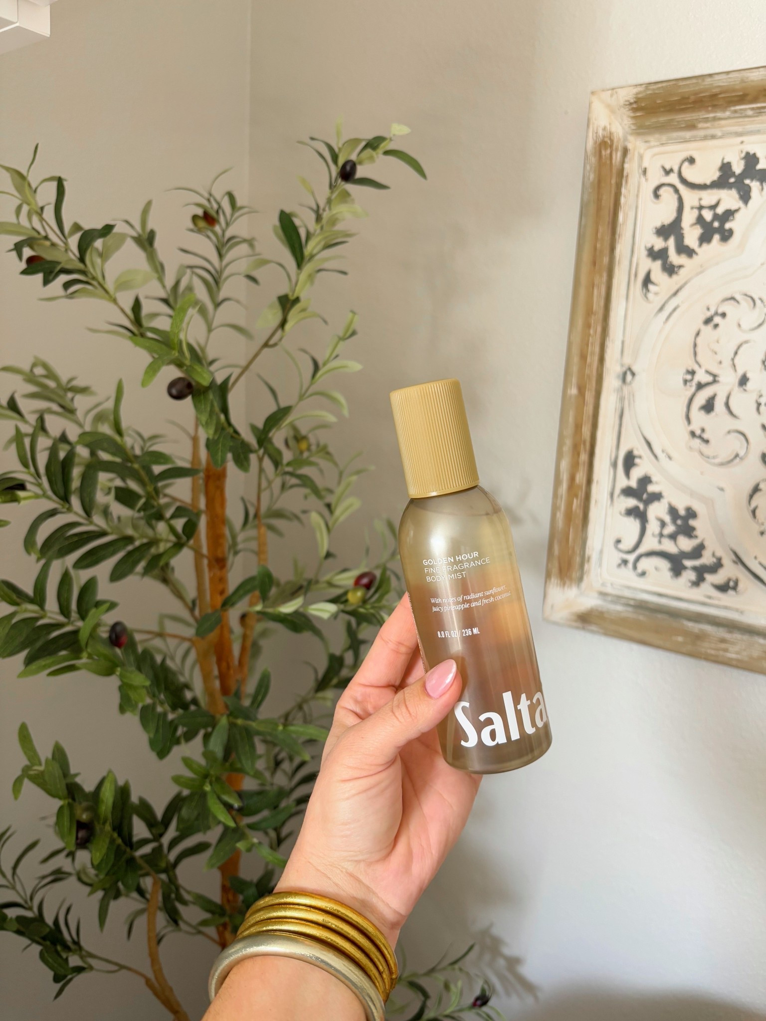 New spray- smells so good “Golden hour” ☀️⭐️ 

#LTKmomlife #LTKBeauty #LTKselfcare