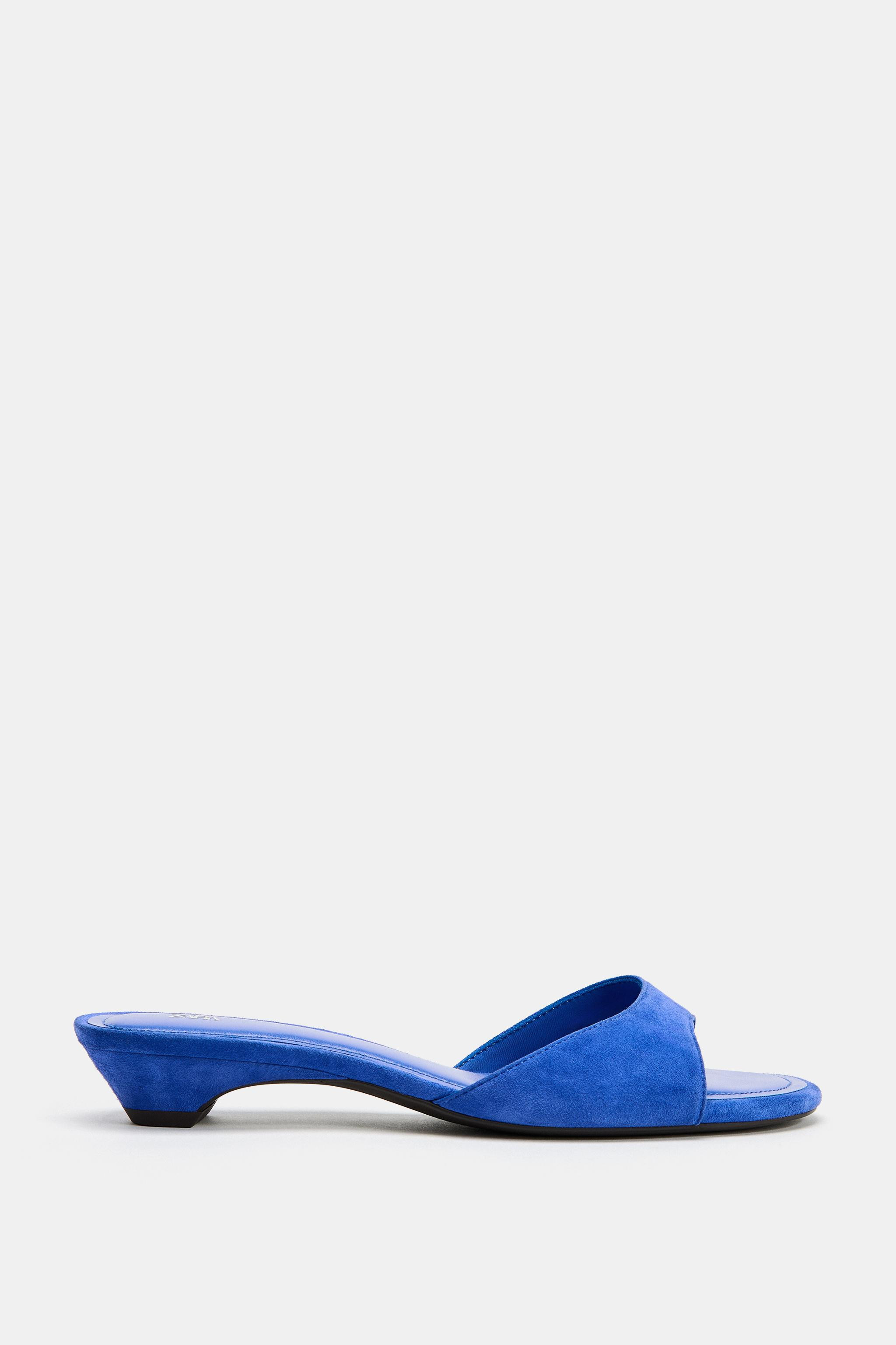Suede heeled sandals. Wide front strap. Kitten heel. Round toe finish.Heel height: 1.2 inches (3 ... | Zara US