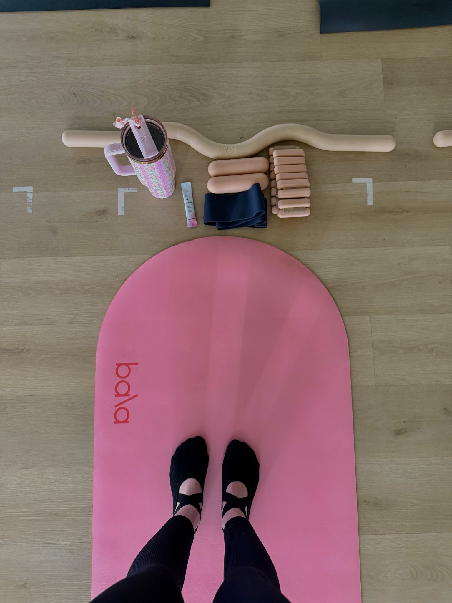 Pilate socks that actually have grip🩷 
#amazonfinds #amazon

#LTKSaleAlert #LTKSpringSale #LTKActive