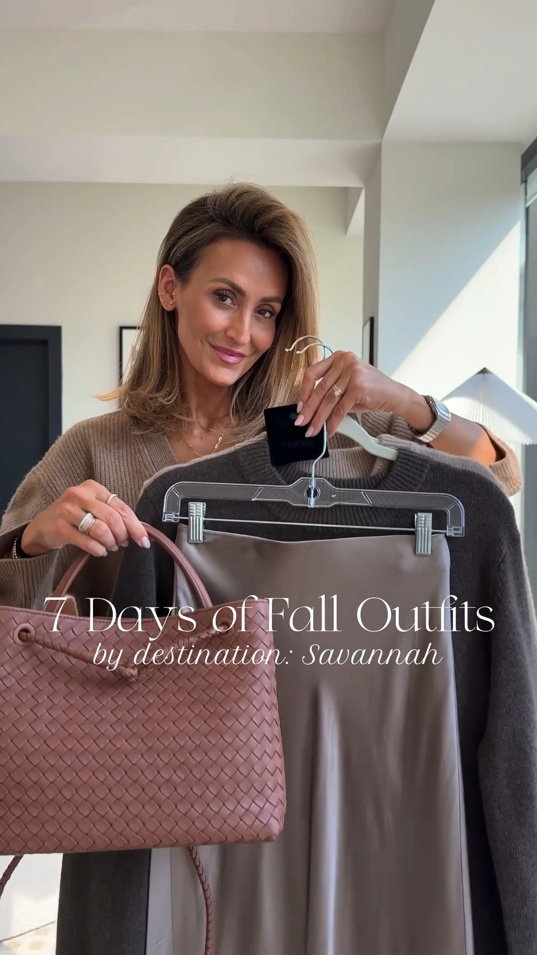 Day 5 of 7 of Fall Outfits inspired by a destination 💕 Savannah has a romantic scenery and light southern breeze that calls for cashmere sweaters and silk skirts! 

Comment FALL OUTFIT and I’ll send you a DM with all of the links to shop 💫 you can always check my stories for direct links, highlights or shop via link in my bio! 

@onequince #quincepartner 