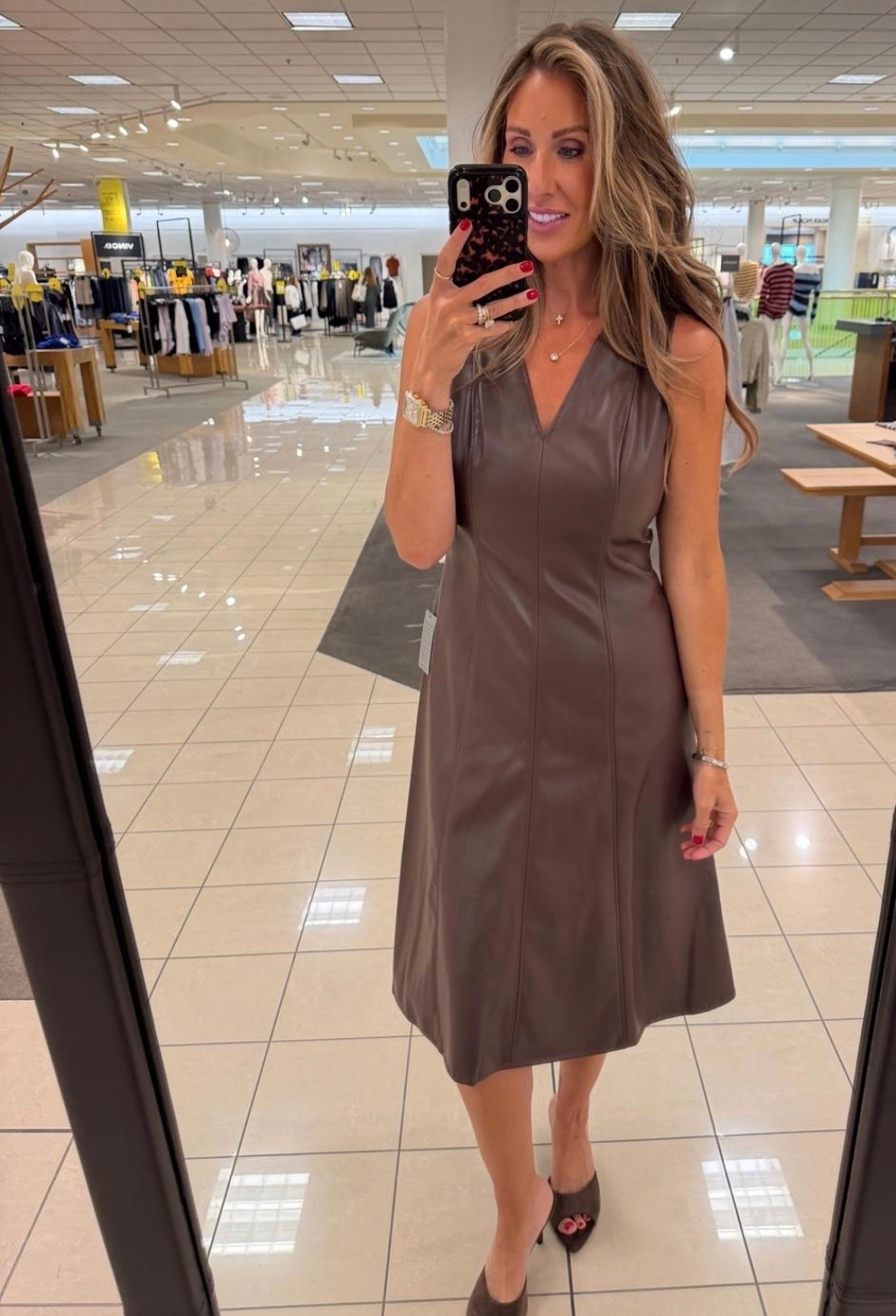 This chocolate brown faux leather dress feels made for fall events. I love the clean V neckline and softly flared midi shape, and the smooth finish gives it just enough edge without overpowering the look.

Size M/8

faux leather dress, brown midi dress, fall dress, date night outfit, event dress, sleeveless dress, chocolate brown outfit, fall fashion, Nordstrom style, women’s fashion, TheMomInStyle

#LTKootd #LTKSeasonal #LTKOver40