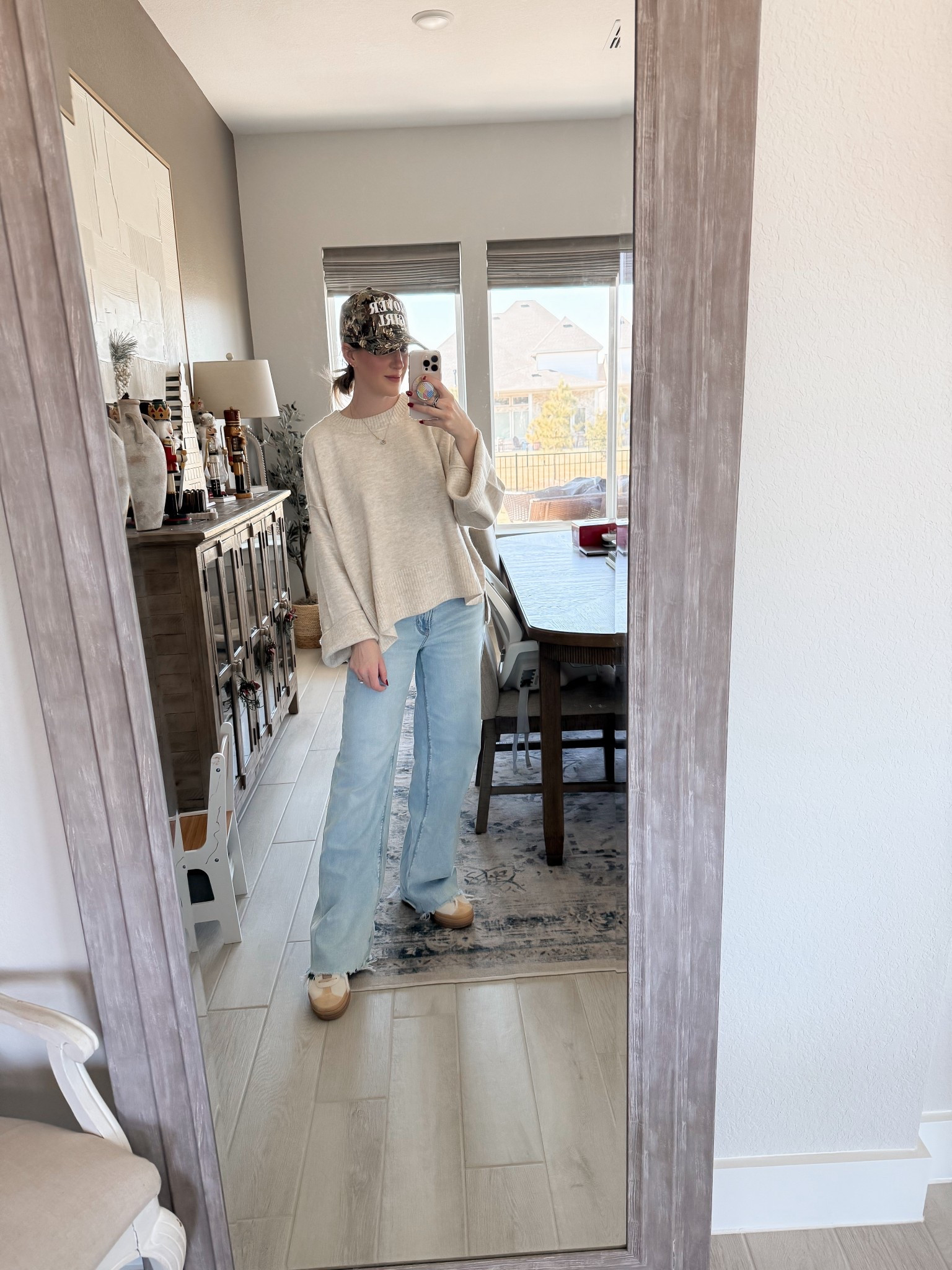 The most comfortable pair of jeans I own that feel like sweatpants and are currently on sale in some styles! 

#LTKStyleTip #LTKFindsUnder100