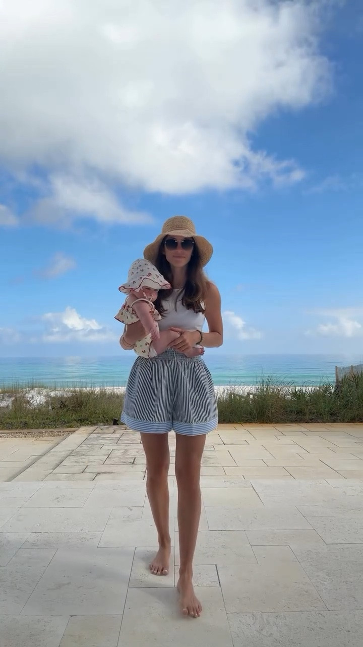 Early beach mornings with my 🍓!!! 🐬🐚🦀🐠☀️

Comment SHOP for outfit details!