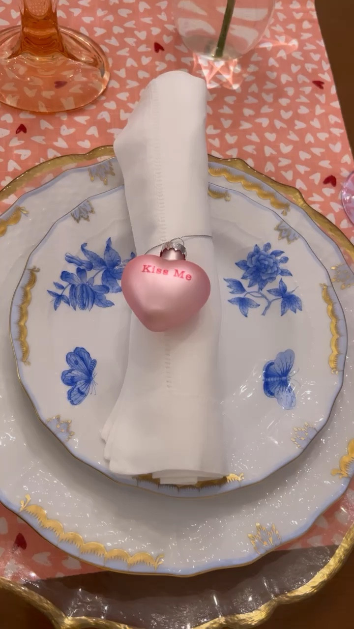 Valentine’s Day tablescape! Used some Amazon pastel heart ornaments as my napkin holders 🤍

Love my clear glass chargers, they go with everything! And the tiny flower vases are so unique! Would be a great gift too. 

The pink candle holders are @greshamjewerly! She just had a huge glass warehouse sale but will be back with more!

The glass centerpiece is the prettiest piece ever! I have the large one but both are good size! 

Estelle colored glass

#tablescape
#dining
#wineglasses
#formaldinner
