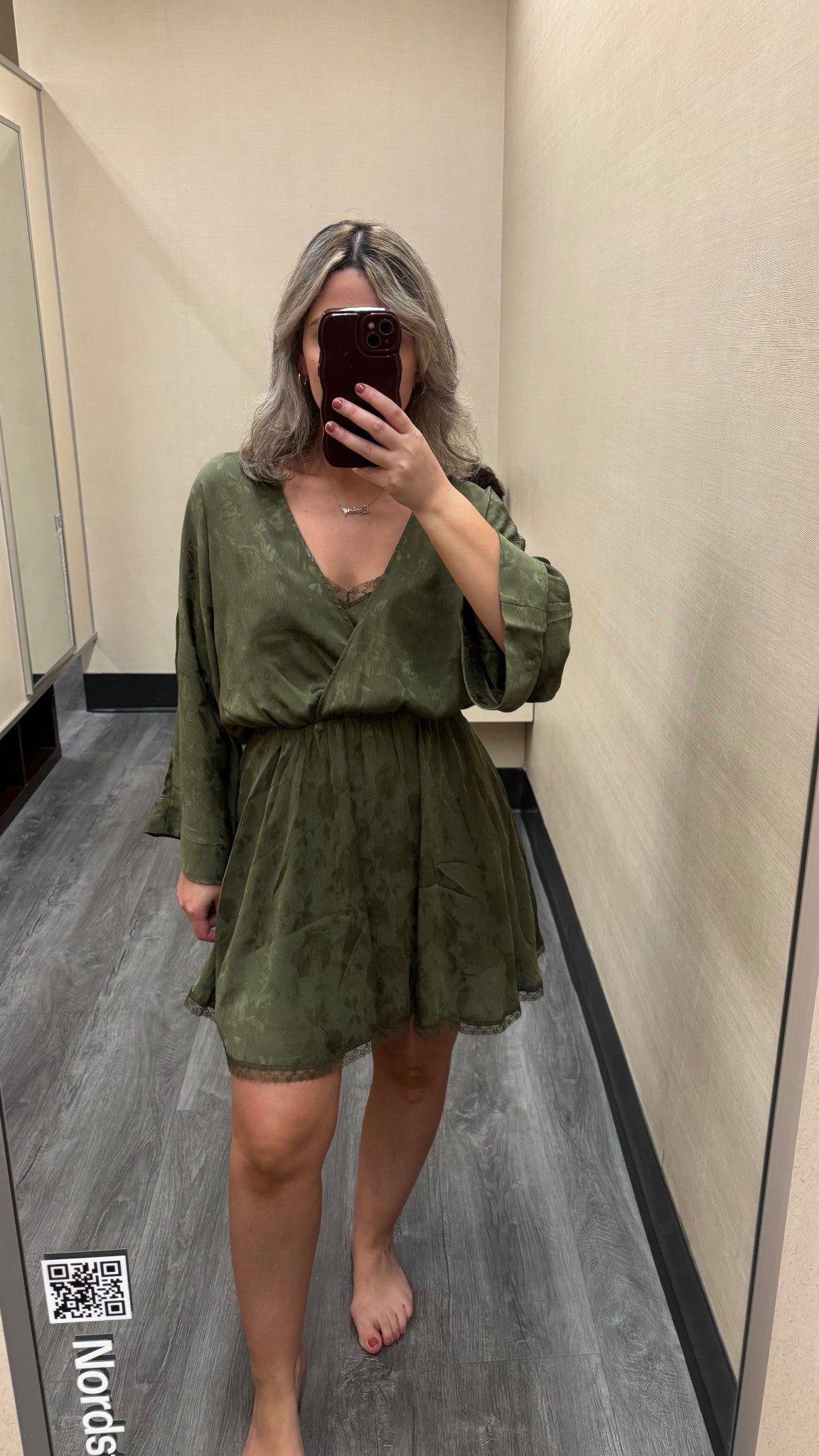 Wearing S!!

#nordstromrack #nordstromfinds #nordstromdress #falldress #greendress #rackscore #momstyle #fallphotos 

#LTKFindsUnder50 #LTKStyleTip #LTKSaleAlert
