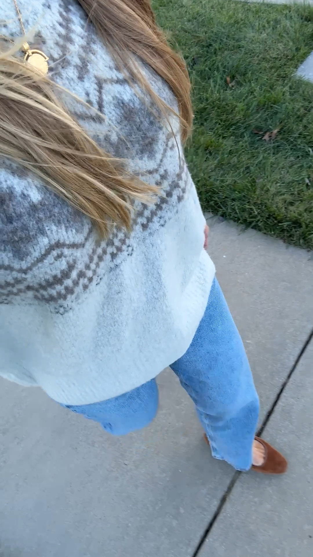 Super soft fall sweater: runs oversized, wearing a S (comes in lots of great prints)
High rise mid rinse jeans: run TTS, wearing a 25
Suede camel ballet flats: run TTS (very comfortable) 

#LTKWorkwear #LTKSeasonal #LTKStyleTip