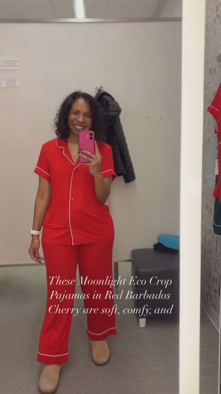 Nordstrom Moonlight Eco Crop Pajamas (S) in Red Barbados Cherry ❤️
This soft, lightweight pajama set has a breezy short-sleeve top and cropped bottoms—perfect if you want festive Christmas PJs without overheating. So comfy and easy to wear! Linked in LTK.

#LTKHoliday #LTKGiftGuide #LTKSeasonal