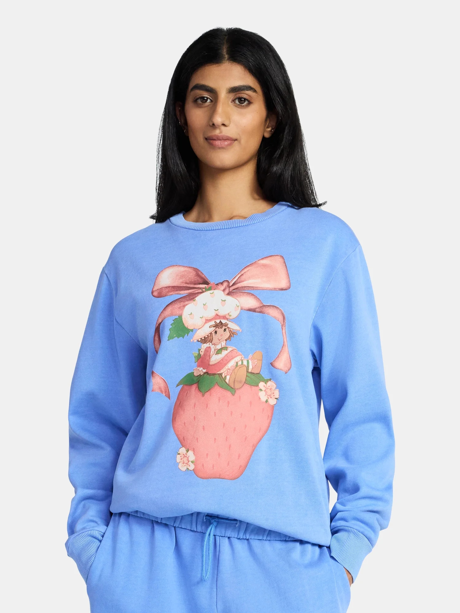Strawberry Shortcake Women's Satin Bow Graphic Crewneck Sweatshirt, Sizes XXS-XXL | Walmart (US)