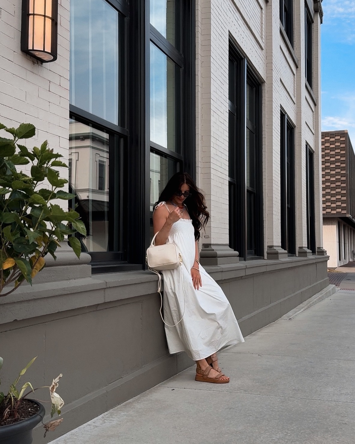 🥥☀️🫶🏼🐟🐚 

Loving the new @thepoppybrand everyday poppy bag! One side for me, one side for Viv…a diaper bag in disguise 🤌🏼 designed to function like the mom bag you need, but with the elevated look of a purse you actually want to carry! 

Made with premium, ethically sourced materials (like natural cotton), it’s built for both fashion and function. Whether you’re headed to a playdate or vacation, this is the one bag that does it all, without compromising your style 🤍

Comment SHOP for links of outfit + accessories 🫶🏼

dress: @petalandpup 
sandals: @frankie4footwear 
sunnies: @diffeyewear 

#thepoppybrand #thepoppybag #momaccessories #diaperbagessentials #diaperbag