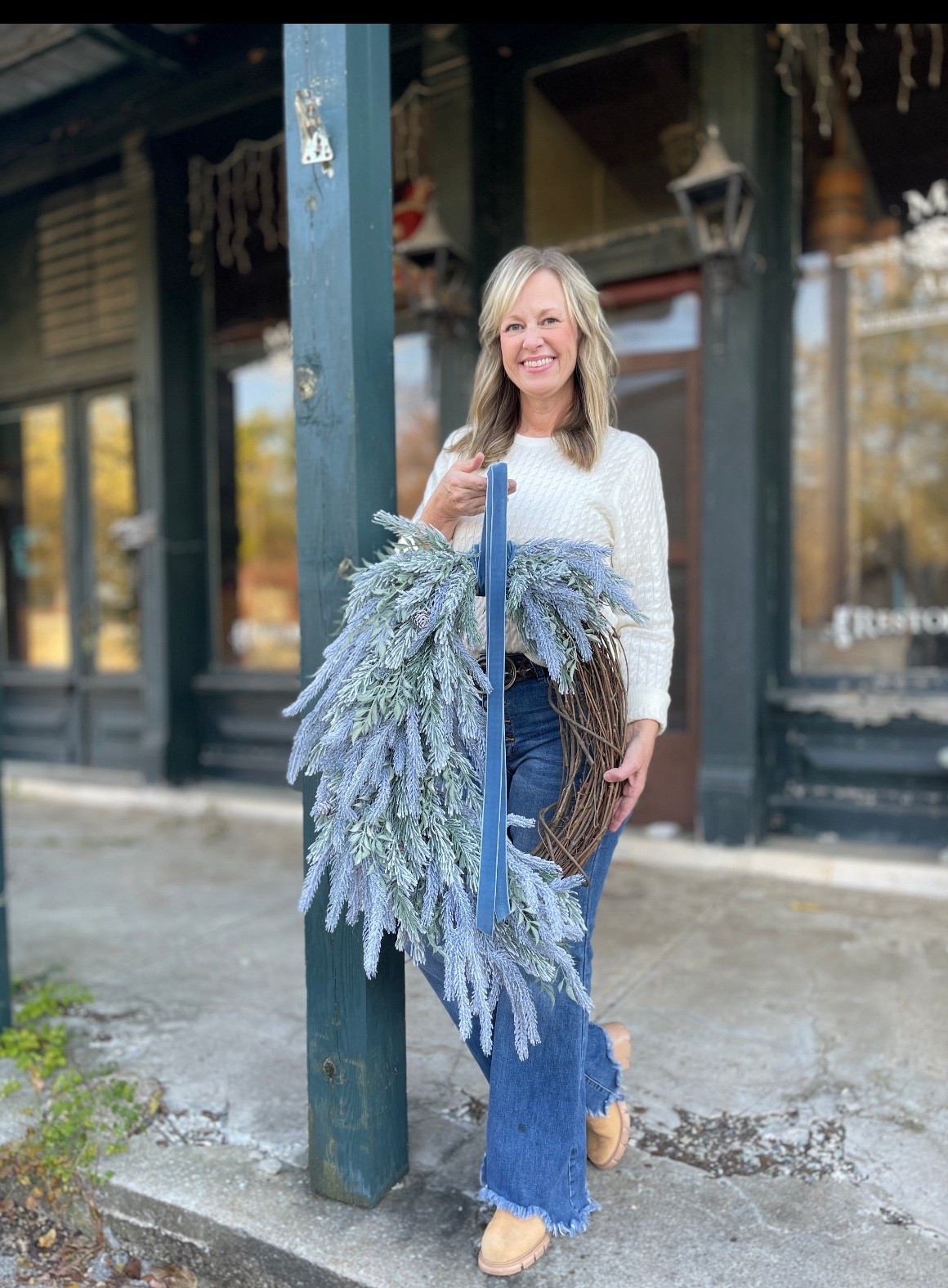 ❄️✨ Meet the Elsa Wreath ✨❄️

Handcrafted on an oval grapevine base, this frosted beauty is full of soft winter greenery, pine accents, and finished with a velvet ribbon for the perfect elegant touch. Measuring 16x24”, she’s ready to bring a snowy, graceful charm to your home this season.



#LTKHome #LTKSeasonal #LTKU