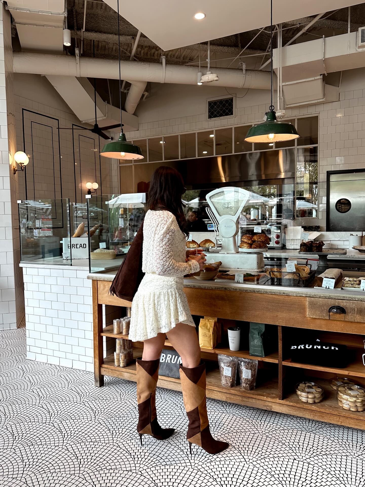 Fall palette: cream, chocolate, and a touch of suede 🍁

#fallfashion #fallfits #lacetrend #ootdfall #neutraloutfits #fashiondiaries #styleinspo #minidress #autumnfashion #autumnoutfitideas #fallfashionedit Fall fashion trends 2025,
fall outfit inspo, fall fashion trends, suede boots, lace dress, neutral tones, autumn lookbook, street style outfit, feminine fall style, fall outfit ideas, fall wardrobe, fall color palette, chic fall outfit, elevated basics, neutral aesthetic, suede bag