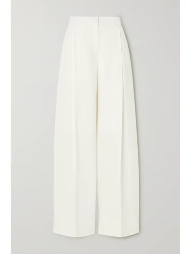 Jacquemus
				
			
			
			
			
			
				Loya Hose aus Webstoff
				€457.27 | NET-A-PORTER (UK & EU)