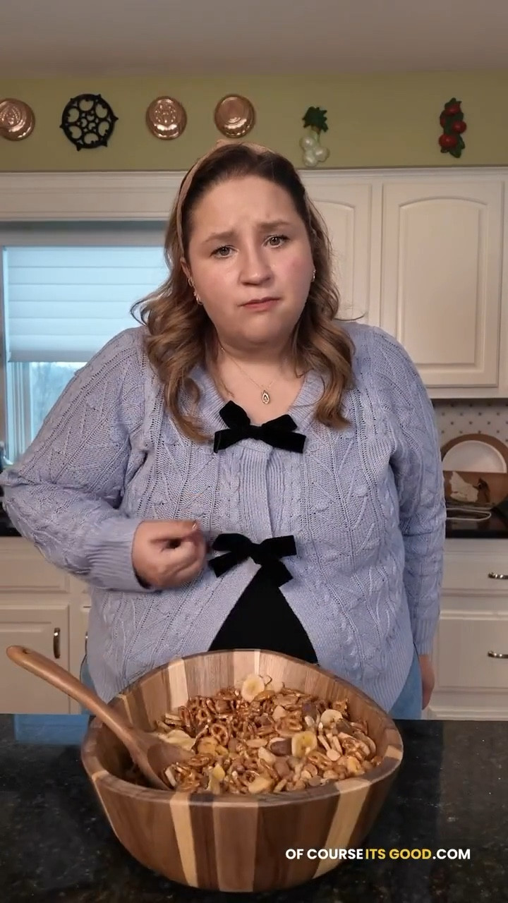 OF COURSE IT’S GOOD 👩🏻‍🍳 FULL VIDEO | Monkey Trail Mix 🙈


Full recipe: ofcourseitsgood.com

#LTKvlog #LTKfoodie #LTKHome