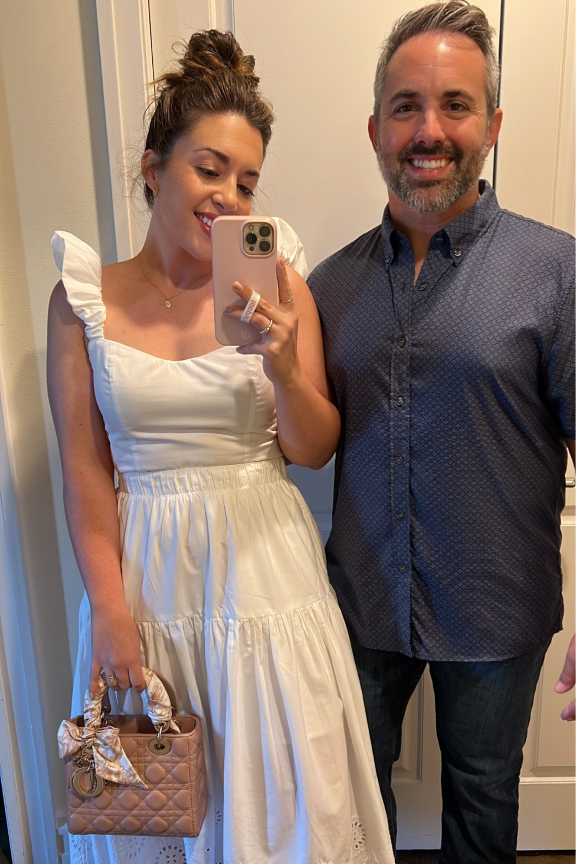 Tonight’s dinner look brought to you by Abercrombie 

#LTKmens #LTKSeasonal