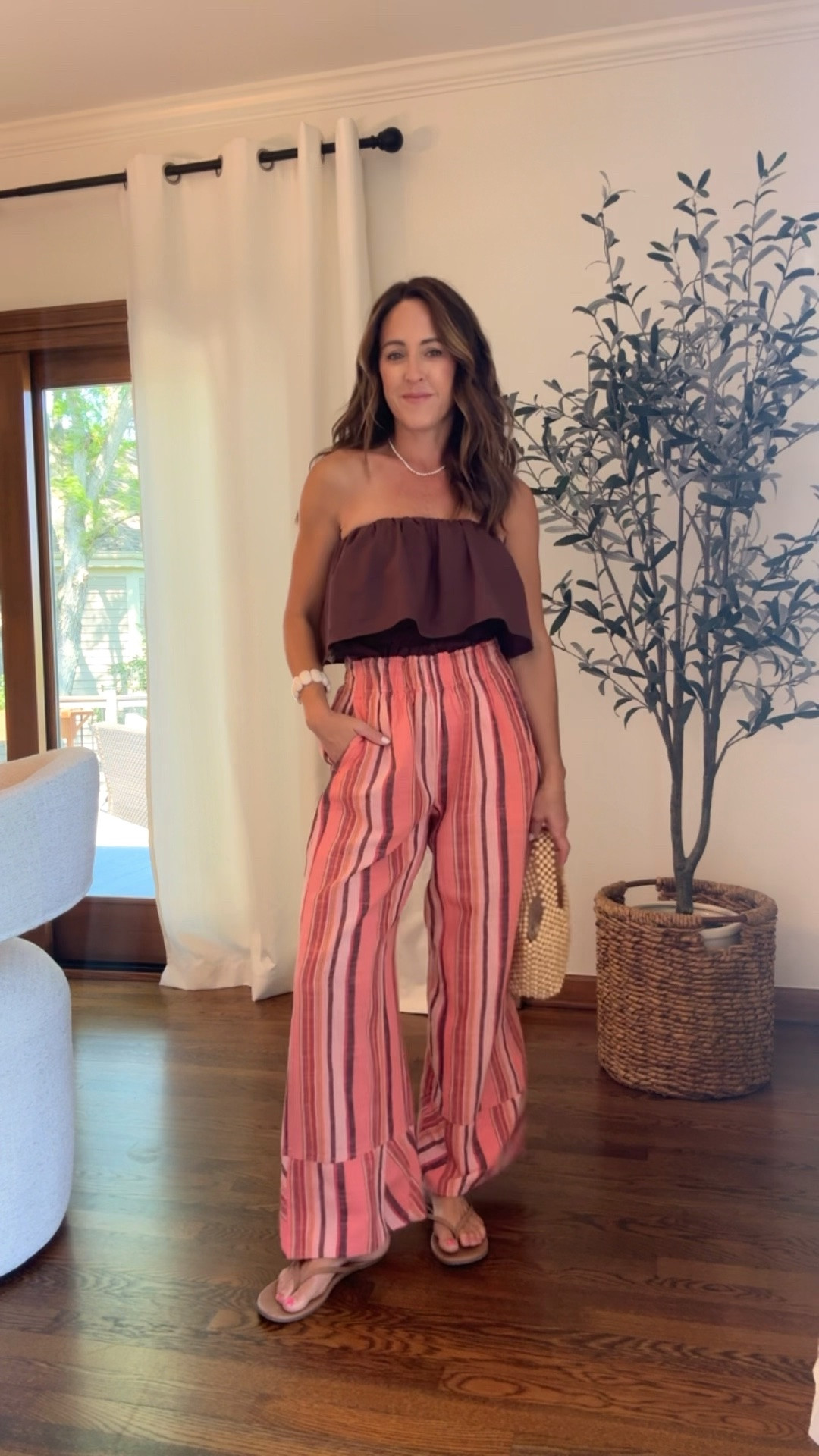 How fun are these stripe linen pants! XS here. I’m 5’3”
Variety of colors and solids. 
XS top.

#LTKootd #LTKmomlife #LTKSeasonal