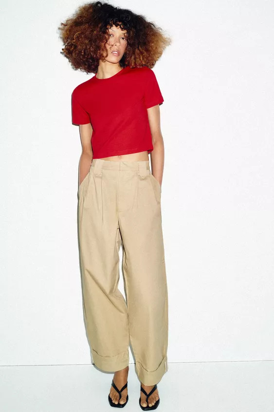 T-SHIRT COURT \u00c0 MANCHES COURTES | Zara FR