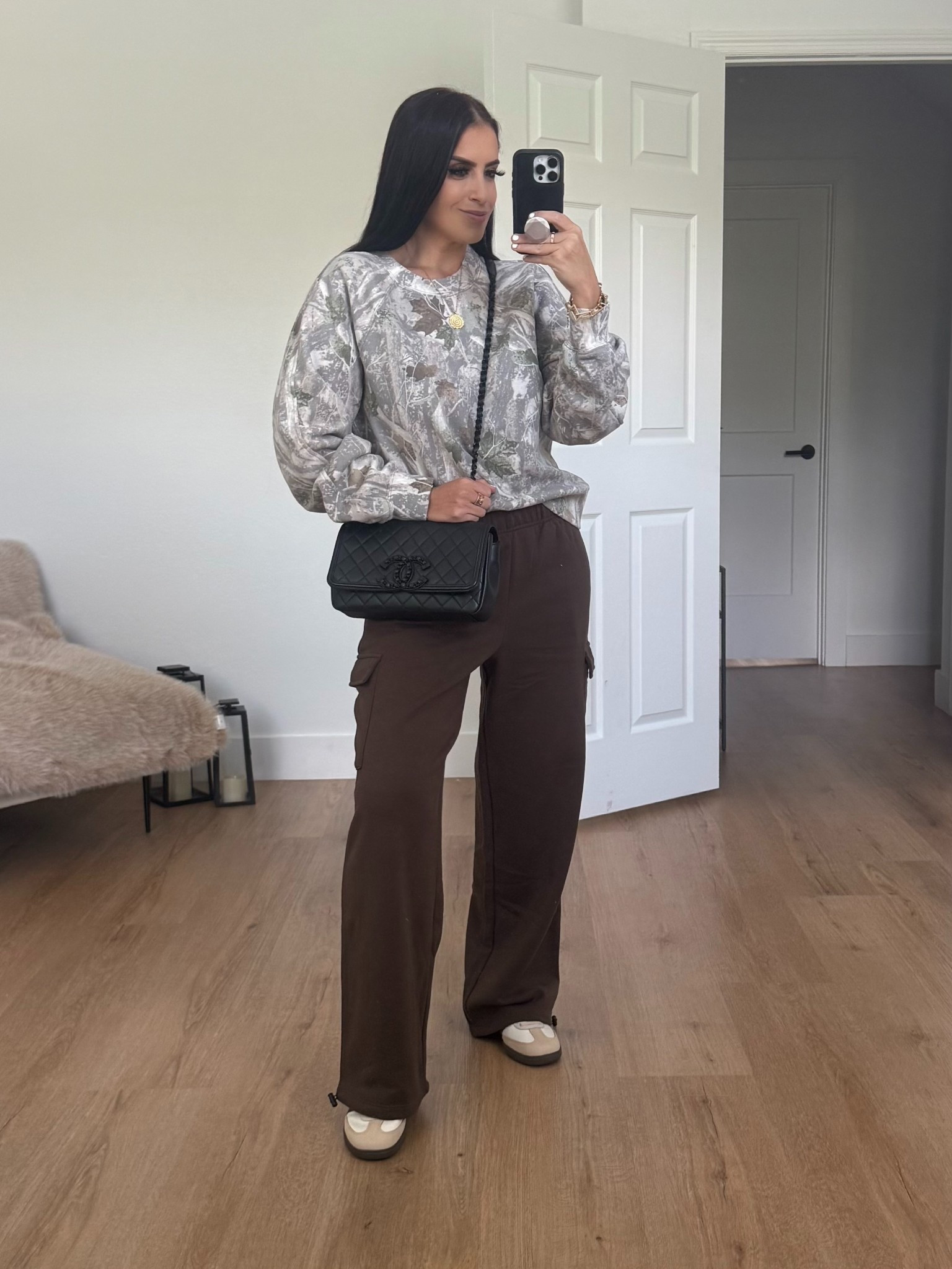 Abercrombie Raglan Classic Sunday Crew wearing size medium. No Boundaries Wide-Leg Fleece Pants wearing size medium. Adidas sneakers. 
