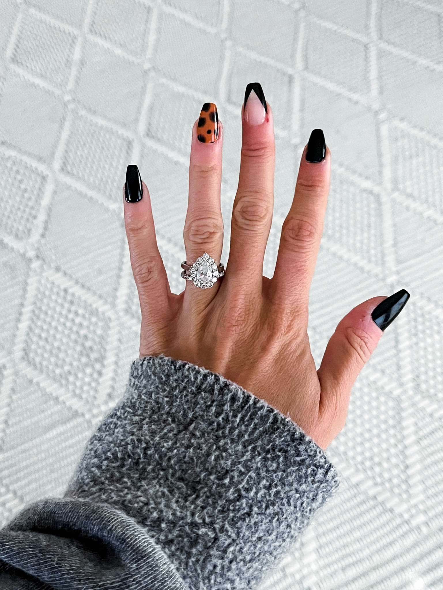 Pretty black & leopard Fall press on nails for under $10 😍 #fallstyle #fallbeauty #fall 

#LTKbeauty #LTKstyletip #LTKunder50