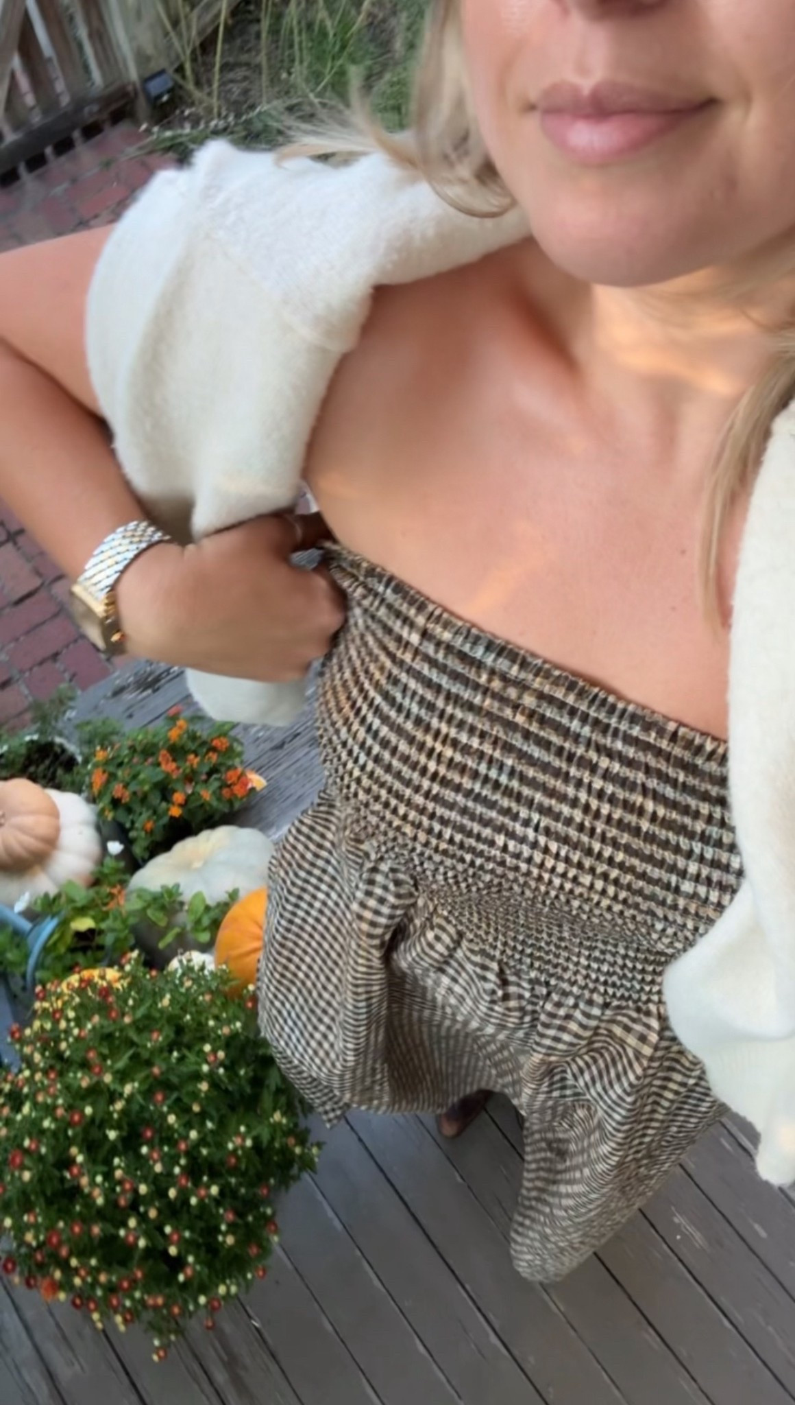 Brown gingham maxi dess under $40 - fits very oversized. Wearing my true size small (coulda shoulda sized down to an xs) 

#LTKMidsize #LTKSeasonal #LTKStyleTip