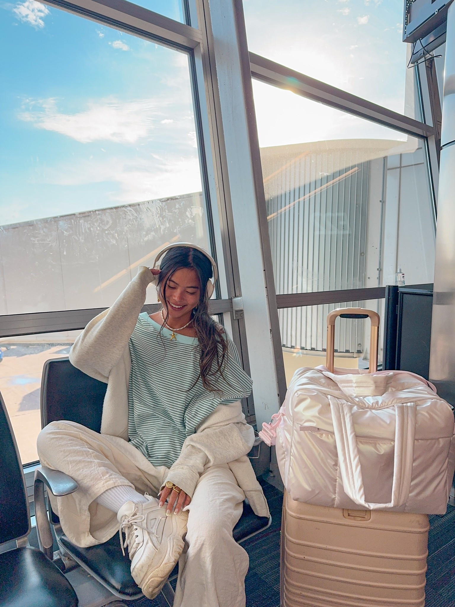 airport fit check ✈️🎧☁️

#LTKootd #LTKTravel #LTKU