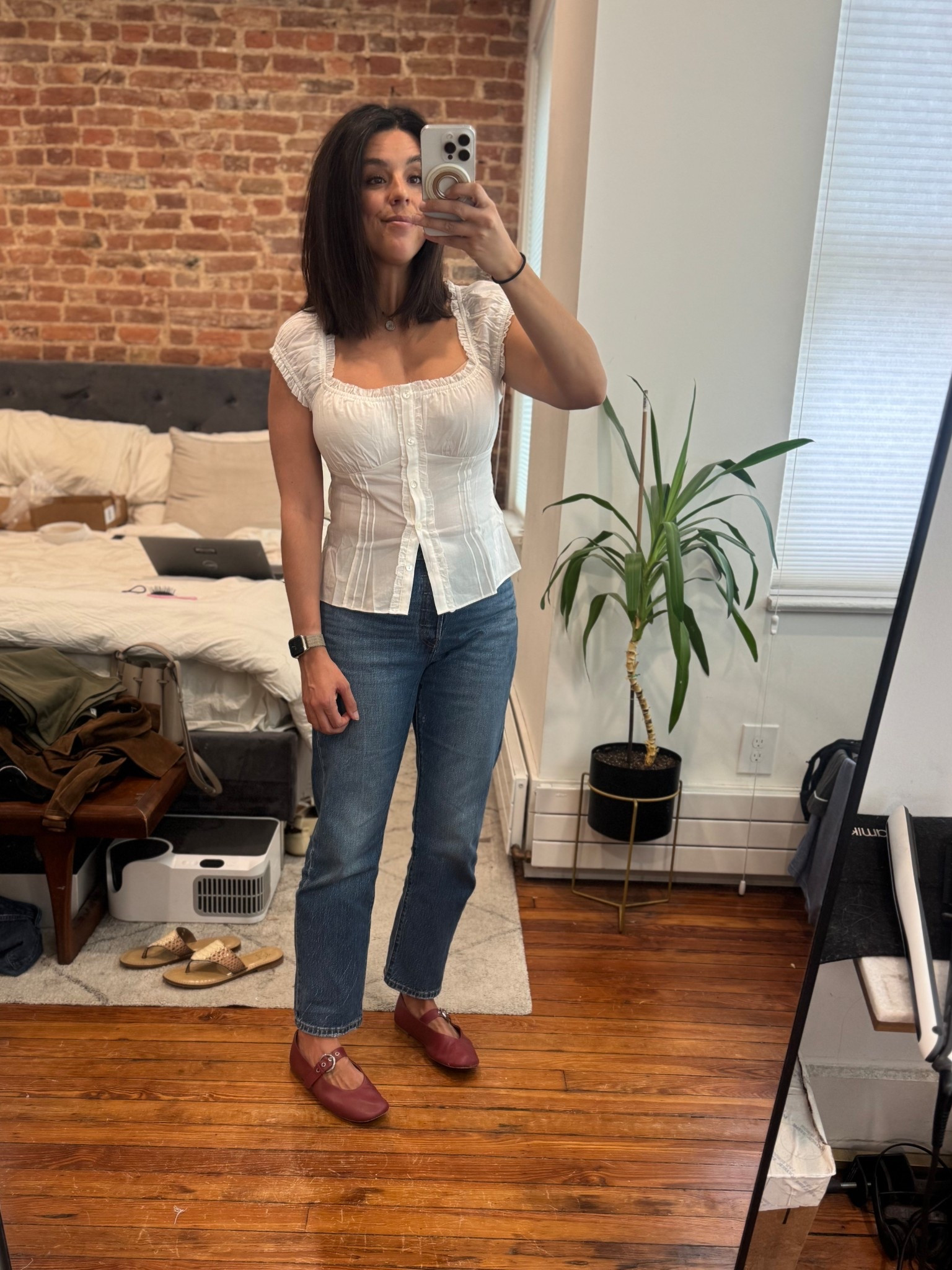 10 in top (runs small) 
28 in denim 
Flats run tts 
