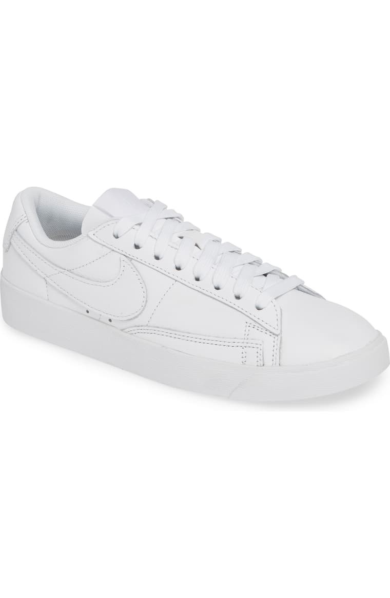 Blazer Low SE Sneaker | Nordstrom