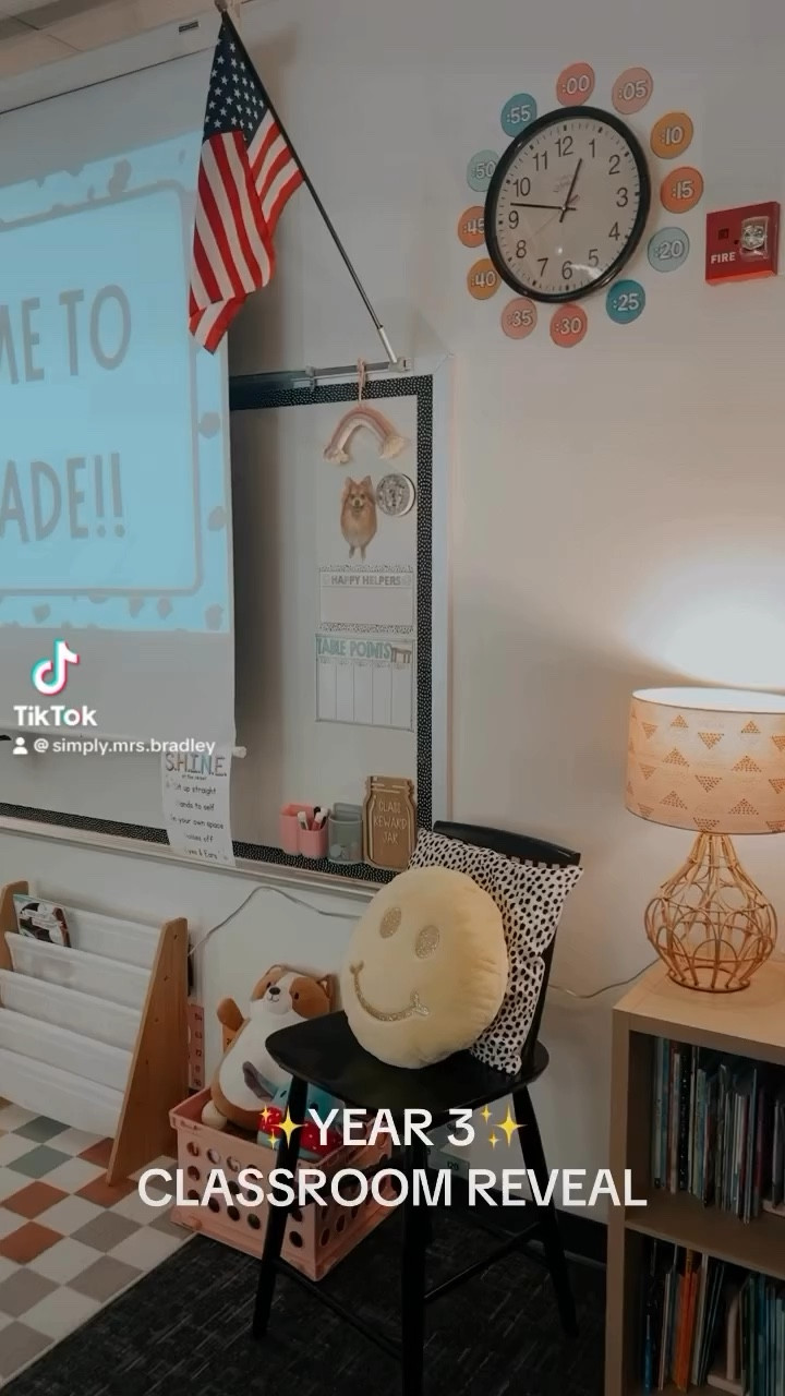 My Classroom Is My Happy Place 📓✨💗

#teacher #teachergram #teachersfollowteachers #teachersofinstagram #teachersofig #teachersofinsta #elementaryteacher #teacherlife  #iteachtoo #teacheroutfit #ootd #teacherootd #teach #teachers #teaching #teacherstyle #teacherfashion  #1stgrade #1stgradeteacher #firstgrade #firstgradeteacher #classroomdecor #classroomtour #backtoschool