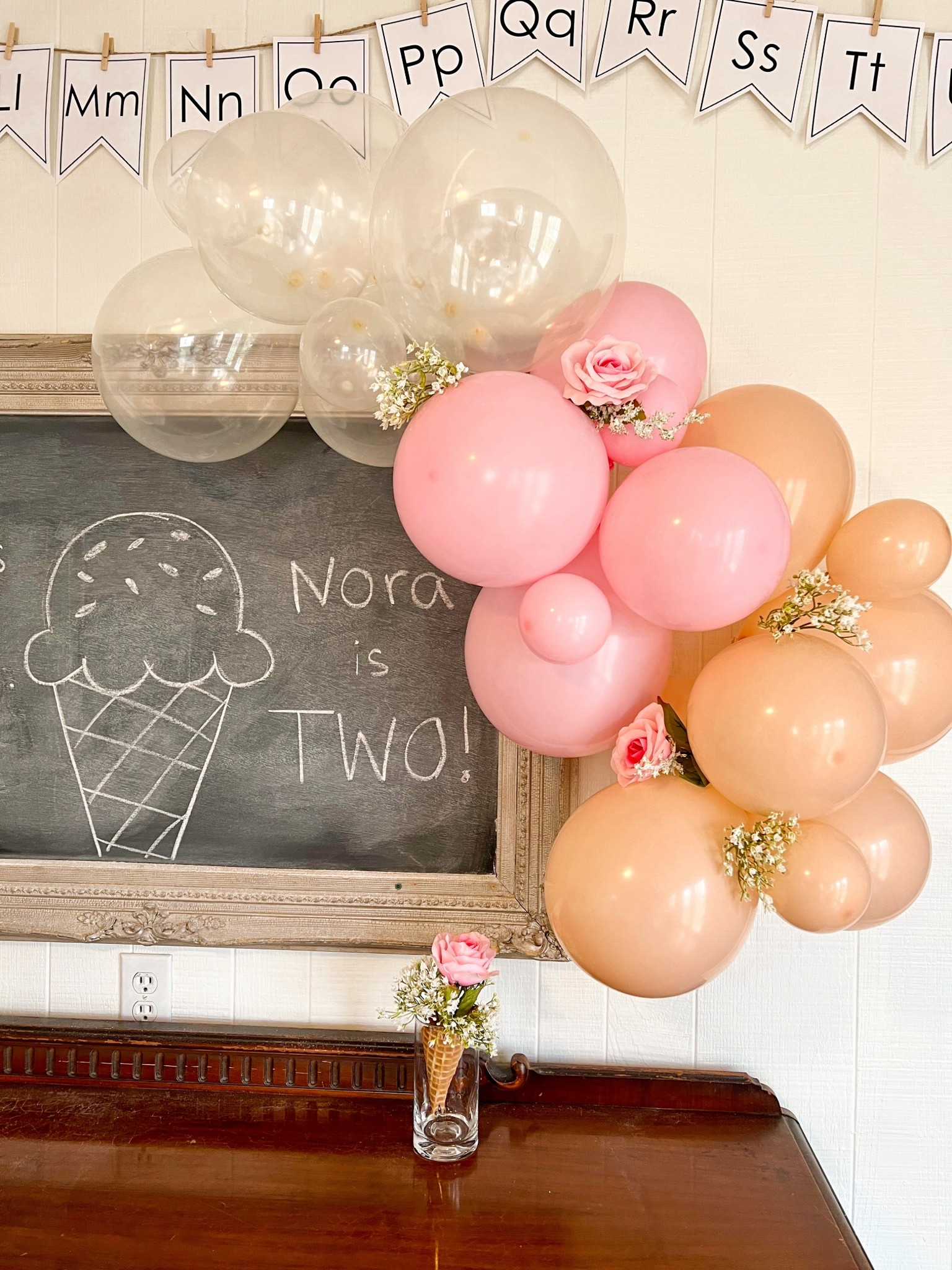 Ice cream party 🍦🩷🎉

#LTKHome #LTKHoliday #LTKKids