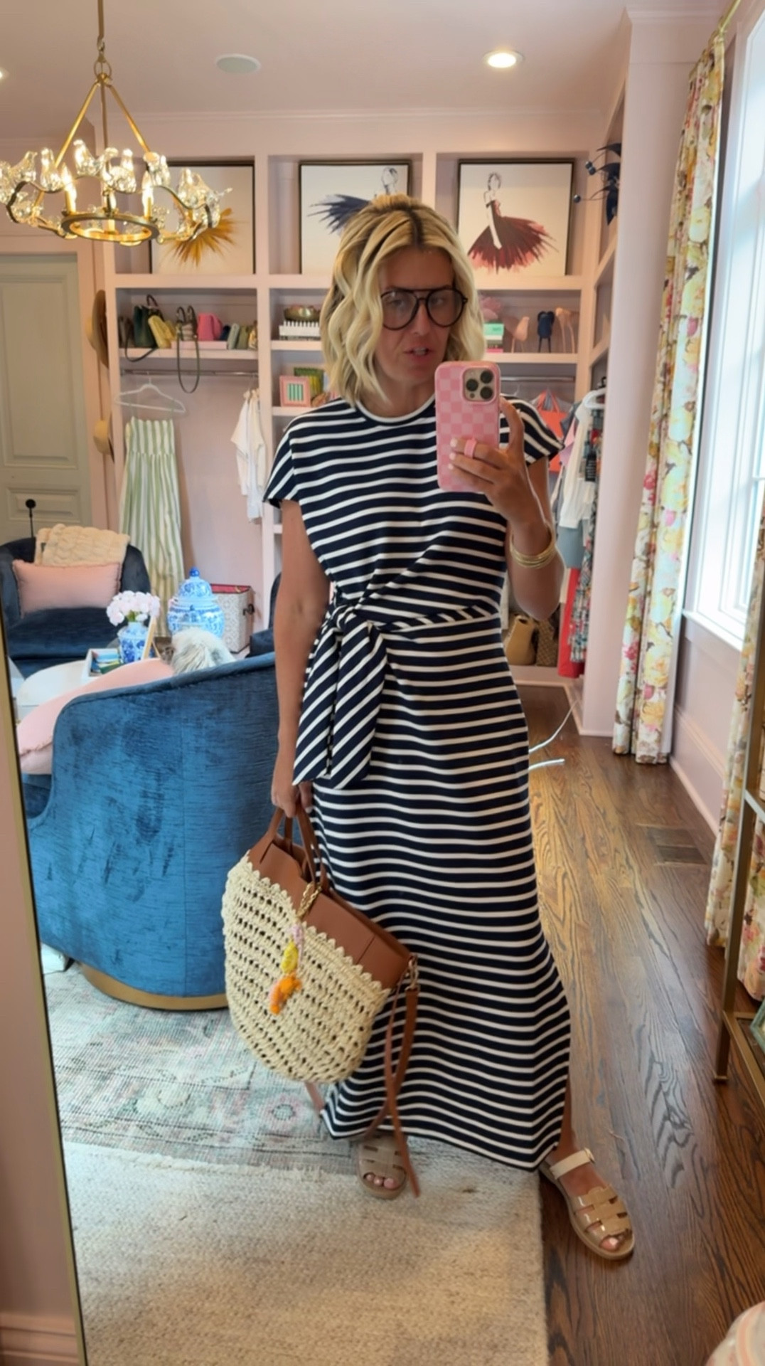 A throw on and go easy peasy dress! 

Small dress (use code CatherineXSpanx on your 1st order!)
7/8 jelly
Yes bag & back charm

Loopy - use code mixandmatchmadness

#LTKdayinmylife #LTKootd #LTKmomlife