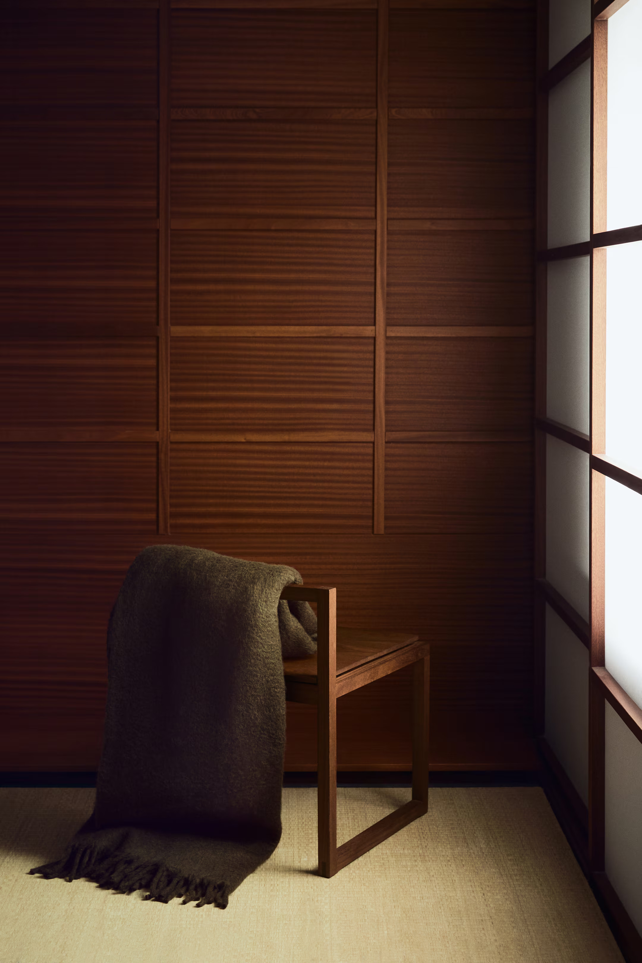 Fringed blanket | H&M (UK, MY, IN, SG, PH, TW, HK)