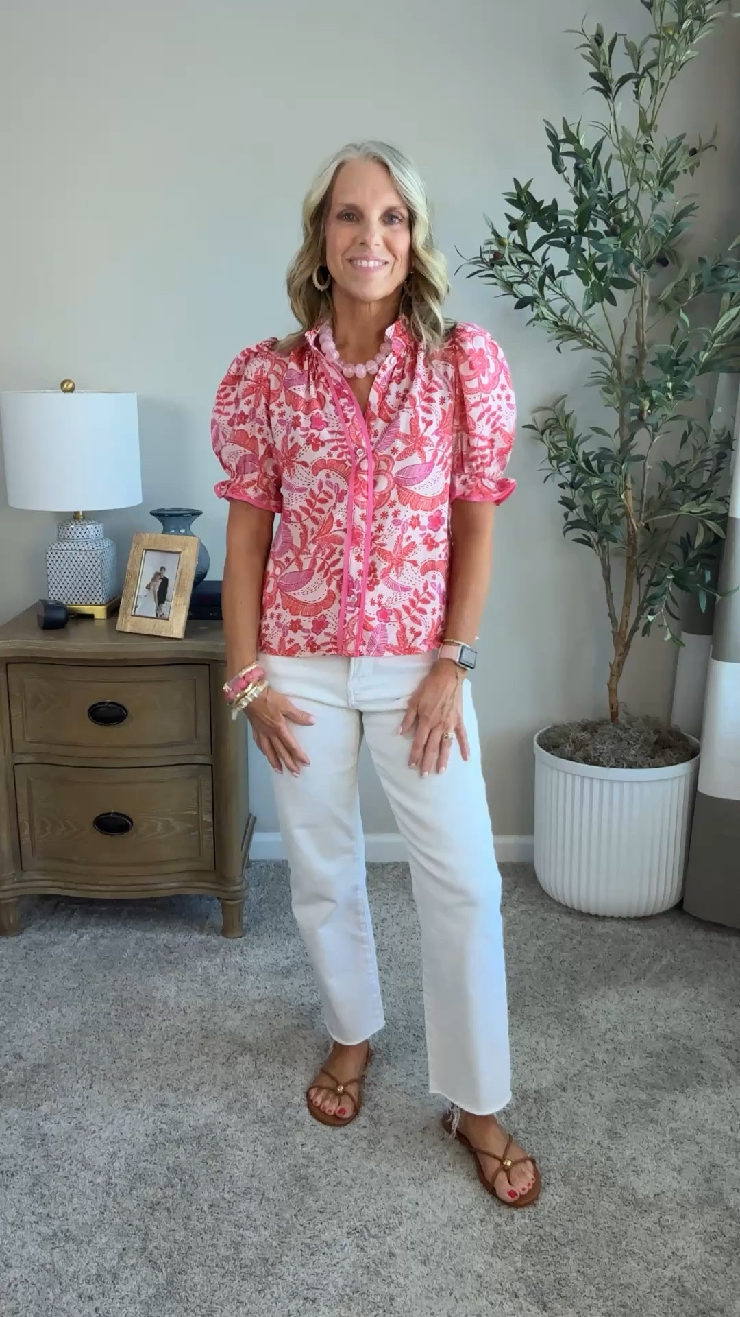 Super cute, flowy, great sleeve length…need I say more? Wearing XS, but I’ve also had this top in small and like the fit of it too. Wearing 28 jeans. I sized up because they’re white 

#LTKootd #LTKMothersDay #LTKOver40