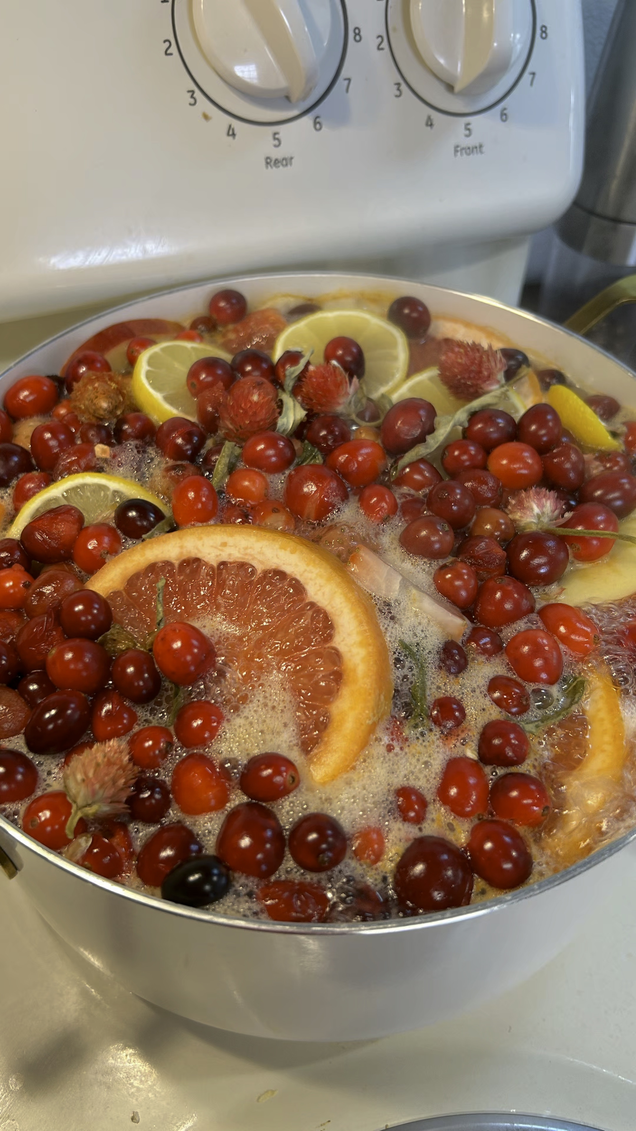 Valentine Simmer Pot 🌹

#LTKStyleTip #LTKHome #LTKWatchNow