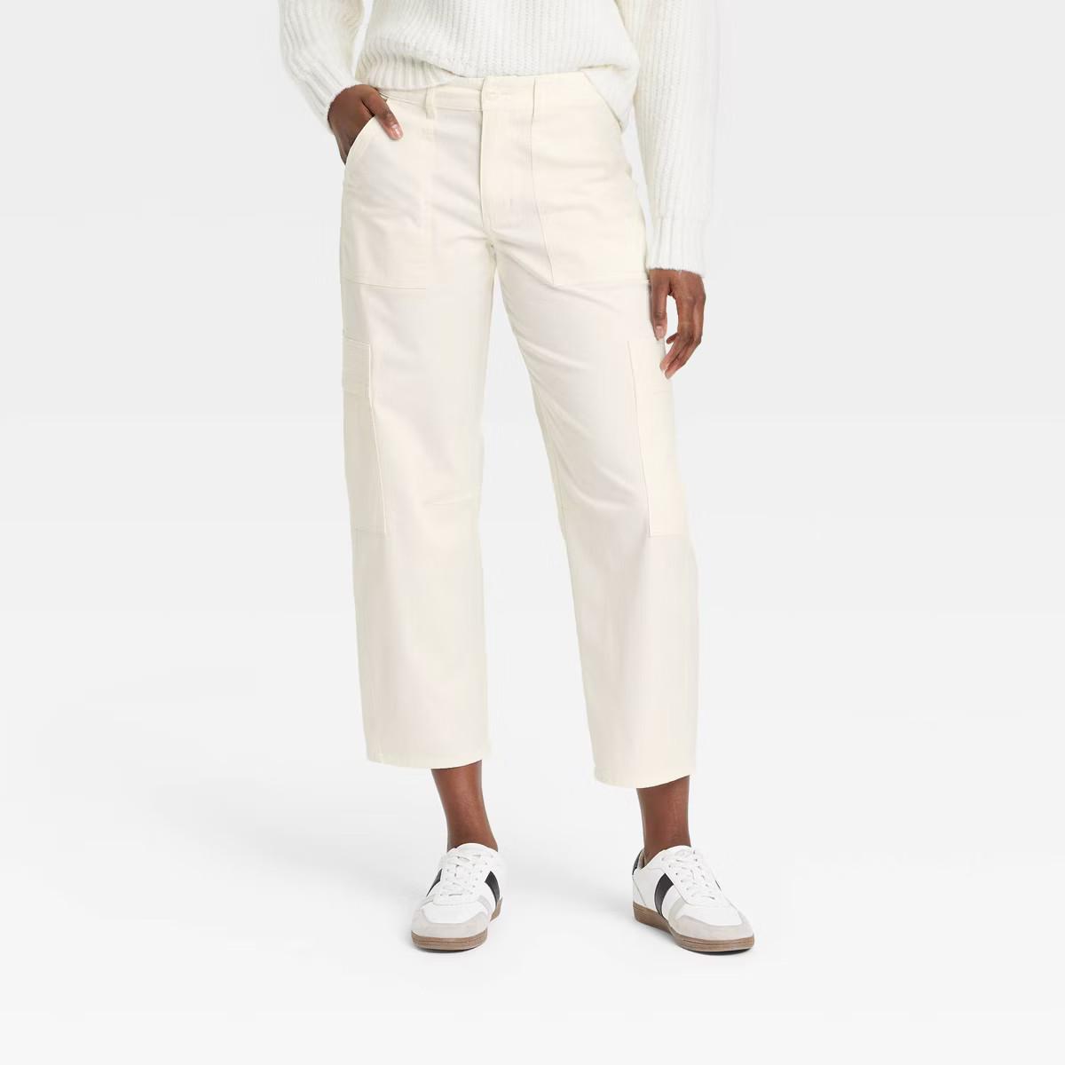 Women's Mid-Rise Barrel Leg Cargo Pants - Universal Thread™ | Target