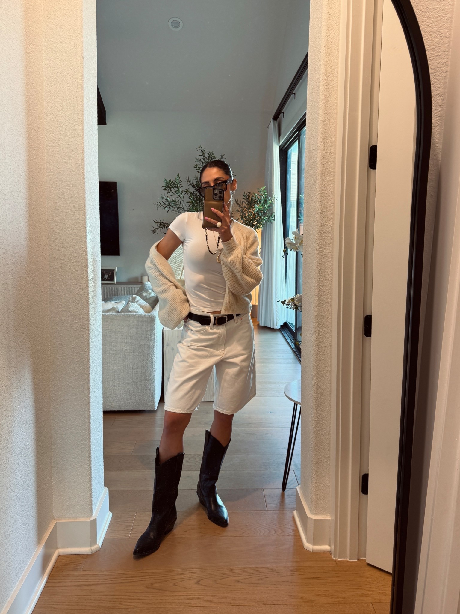 #jorts #shorts #boots #cardigain #ootd #gap 26 shorts, s t shirt 

#LTKFestival #LTKdayinmylife #LTKgrwm