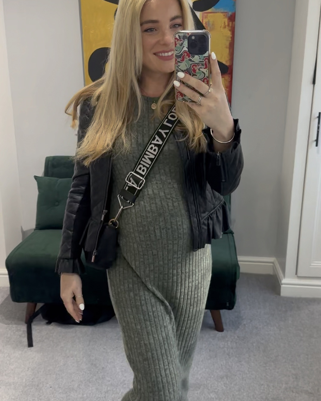 Dressing up a basic SHEIN maternity dress 

#maternityclothes #maternityoutfit #maternityfashion #pregnant #pregnantfashion #29weekspregnant 