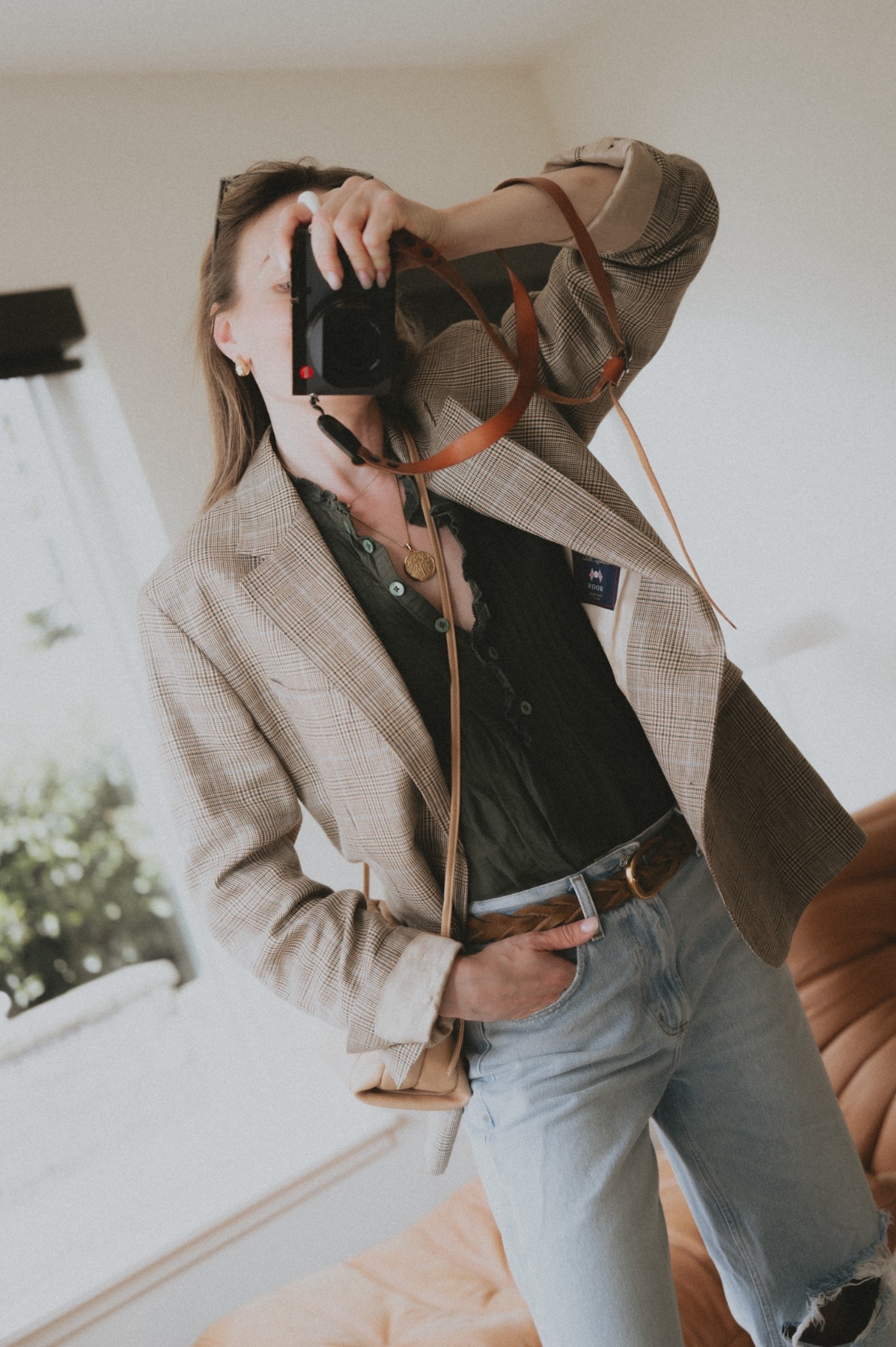 Buck Mason Hutton linen blazer + Zadig Voltaire Timmy blouse + Citizens of Humanity Miro jeans + Madewell woven suede belt + Maeden boulevard crossbody bag. Jewelry: Ross Simon’s + David Yurman. 

#LTKWorkwear #LTKSeasonal #LTKootd