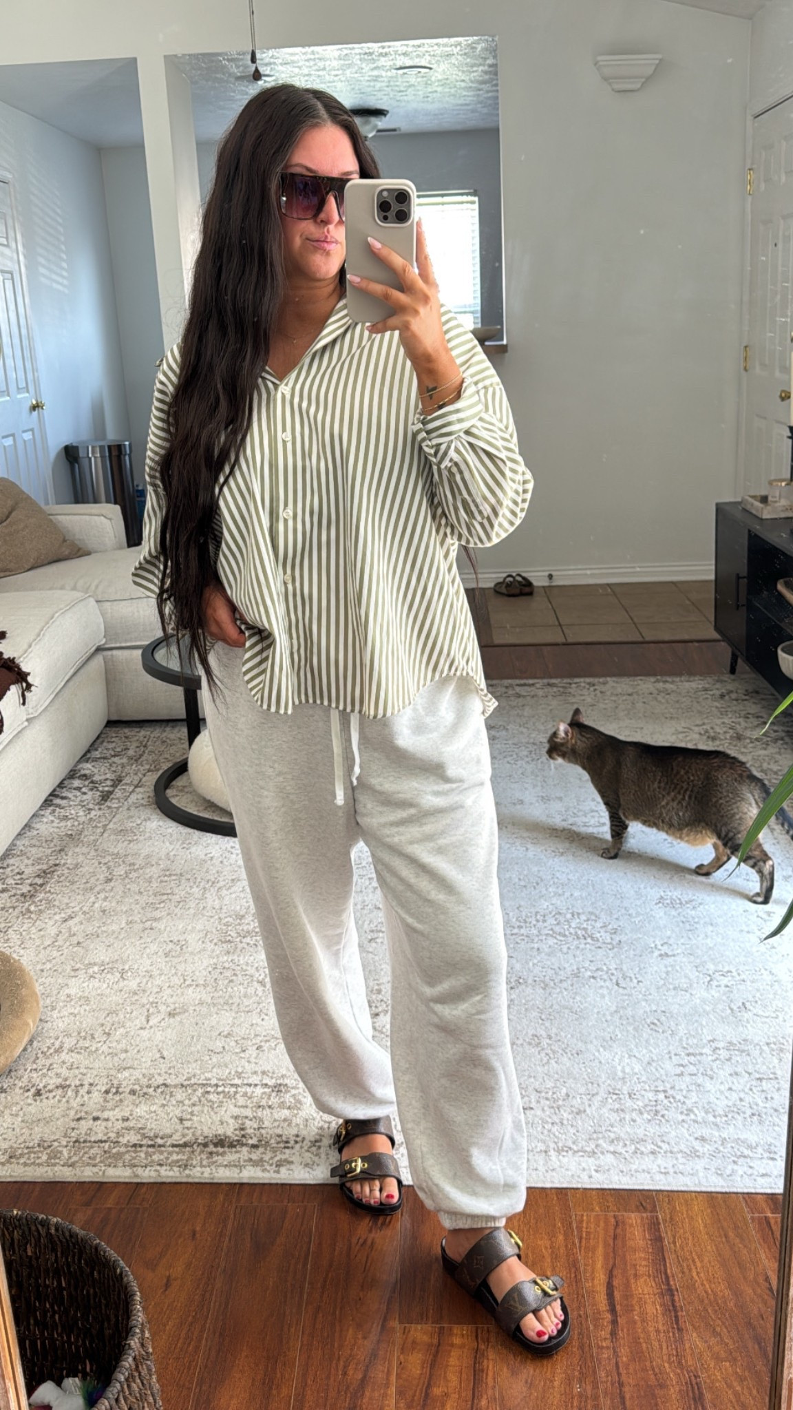 Comfy coffee run // elevated sweats are my favorite 

#LTKMidsize #LTKBeauty