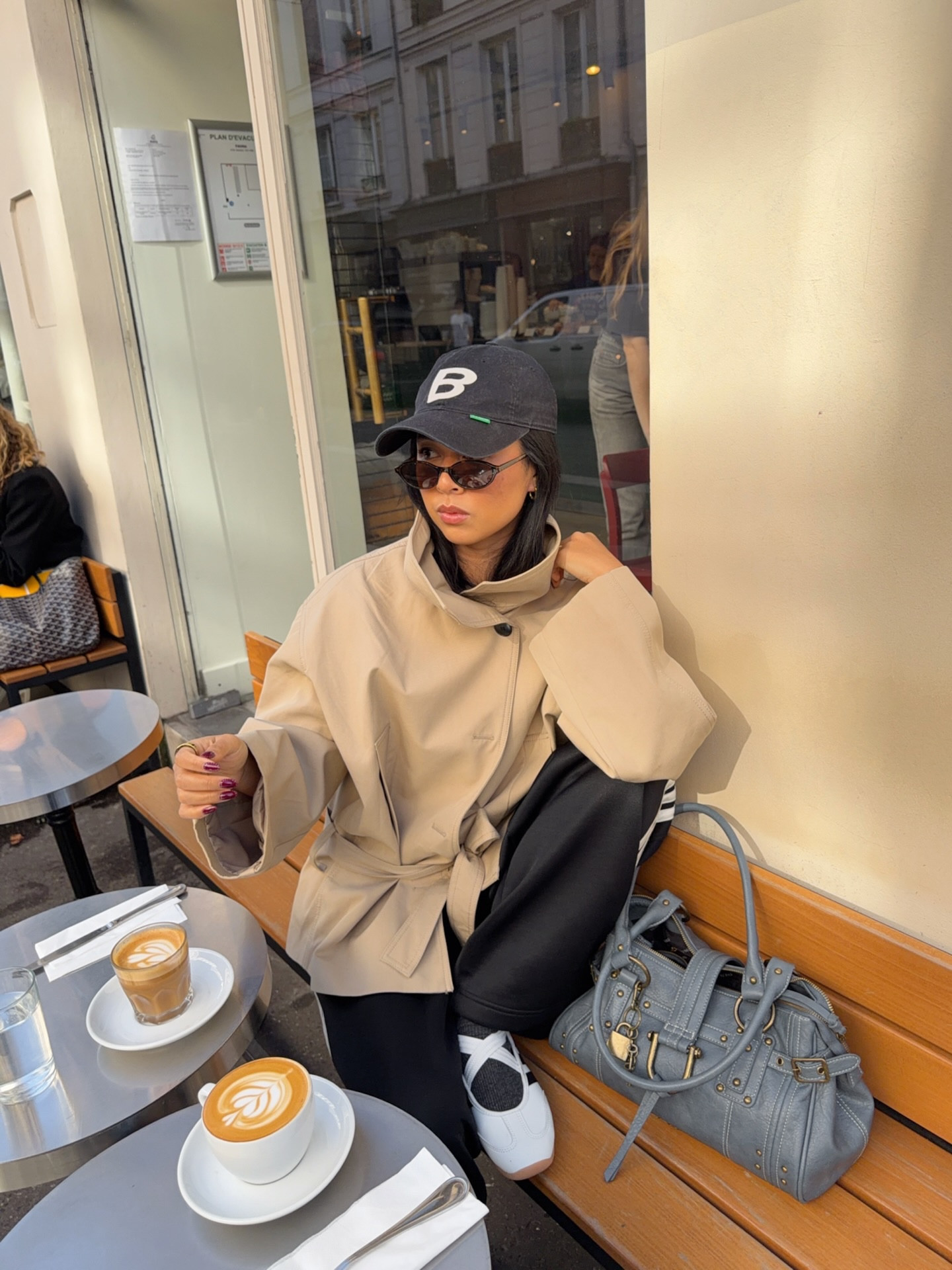 eating wearing walking shopping paris 

#parisfood #parisguide