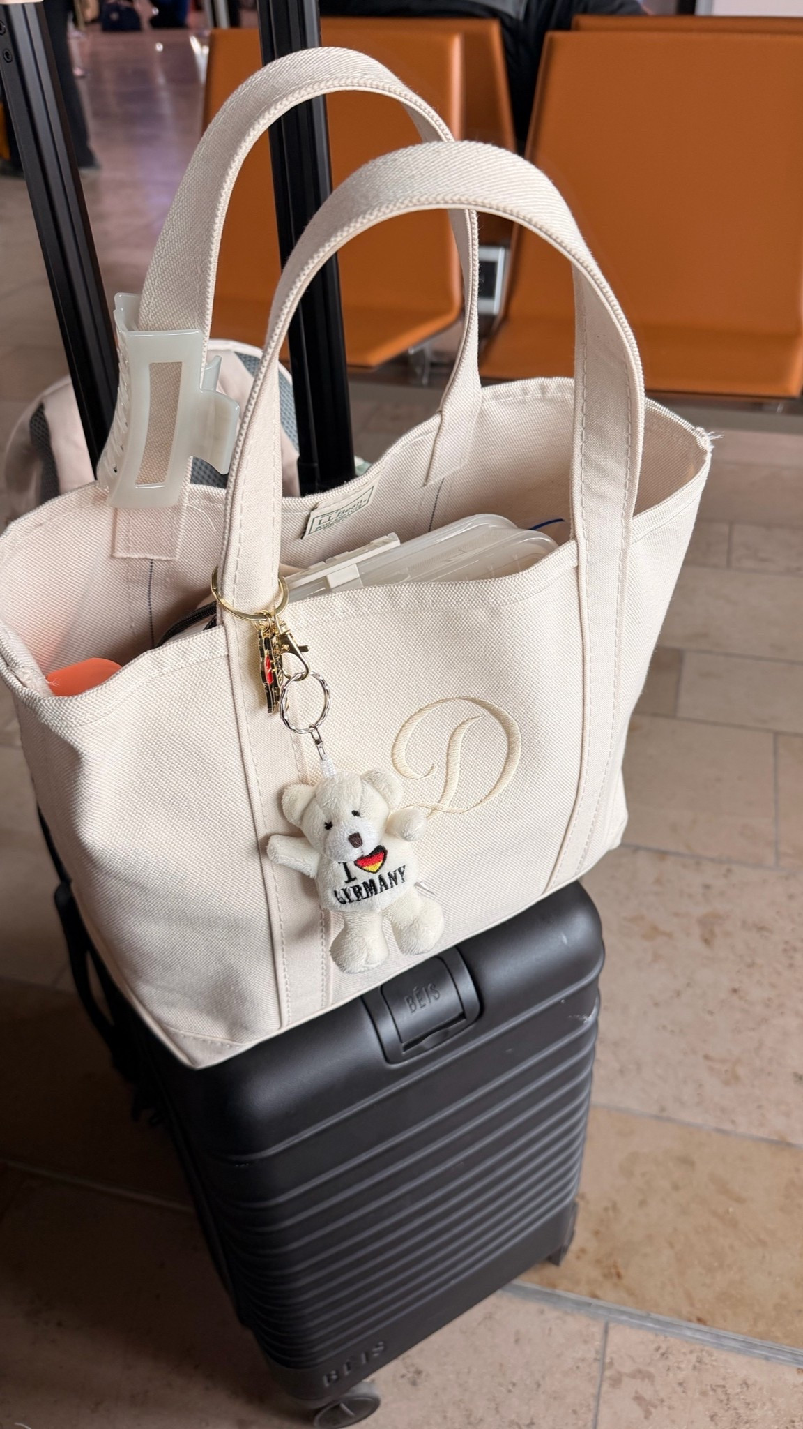 Best tote & carry on luggage!

#LTKTravel #LTKSaleAlert #LTKdayinmylife