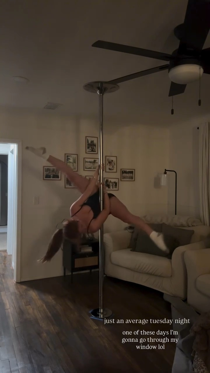 one of these days I’m gonna go through my window lol  just an average tuesday night

#LTKActive #LTKHome #LTKfitnessgoals