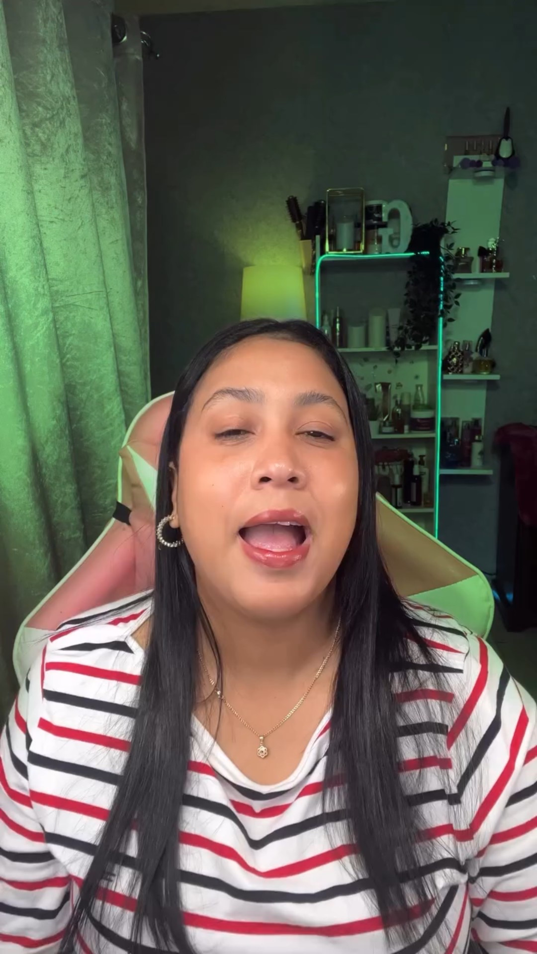 ✨¿Tu cabello está dañado y no lo sabes?💇🏽‍♀️ En este video te enseño las señales más claras para descubrirlo 🔍💔 y cómo empezar a repararlo desde hoy 💆🏽‍♀️🌿

💫 ¡Cuida tu melena y devuélvele su brillo natural! ✨

#CabelloDañado #CuidadoCapilar #HairCareTips #CabelloSaludable #RutinaCapilar #HairTok #ConsejosDeBelleza #HealthyHairJourney #HairCareRoutine #CabelloHermoso 💕