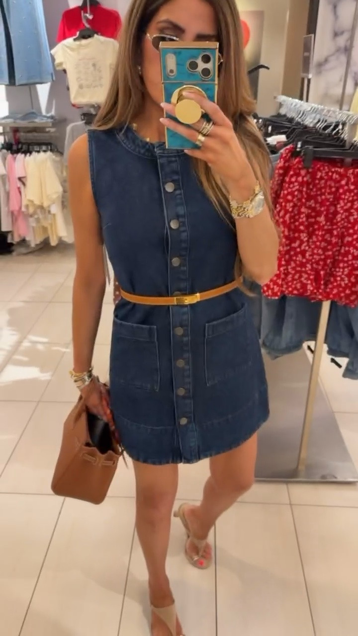 How CUTE is this denim dress! Wearing a small! This dress will sell fast!!

Nordstrom Sale, Nordstrom Anniversary Sale, Nordstrom Finds, Nordstrom Shoes, Nordstrom Jeans, Nordstrom Sweaters, Nordstrom Sunglasses, Nordstrom Jewelry, Sneakers, Travel Outfits, Athleisure, Makeup, Matching sets, Emily Ann Gemma

#LTKSaleAlert #LTKSeasonal #LTKootd